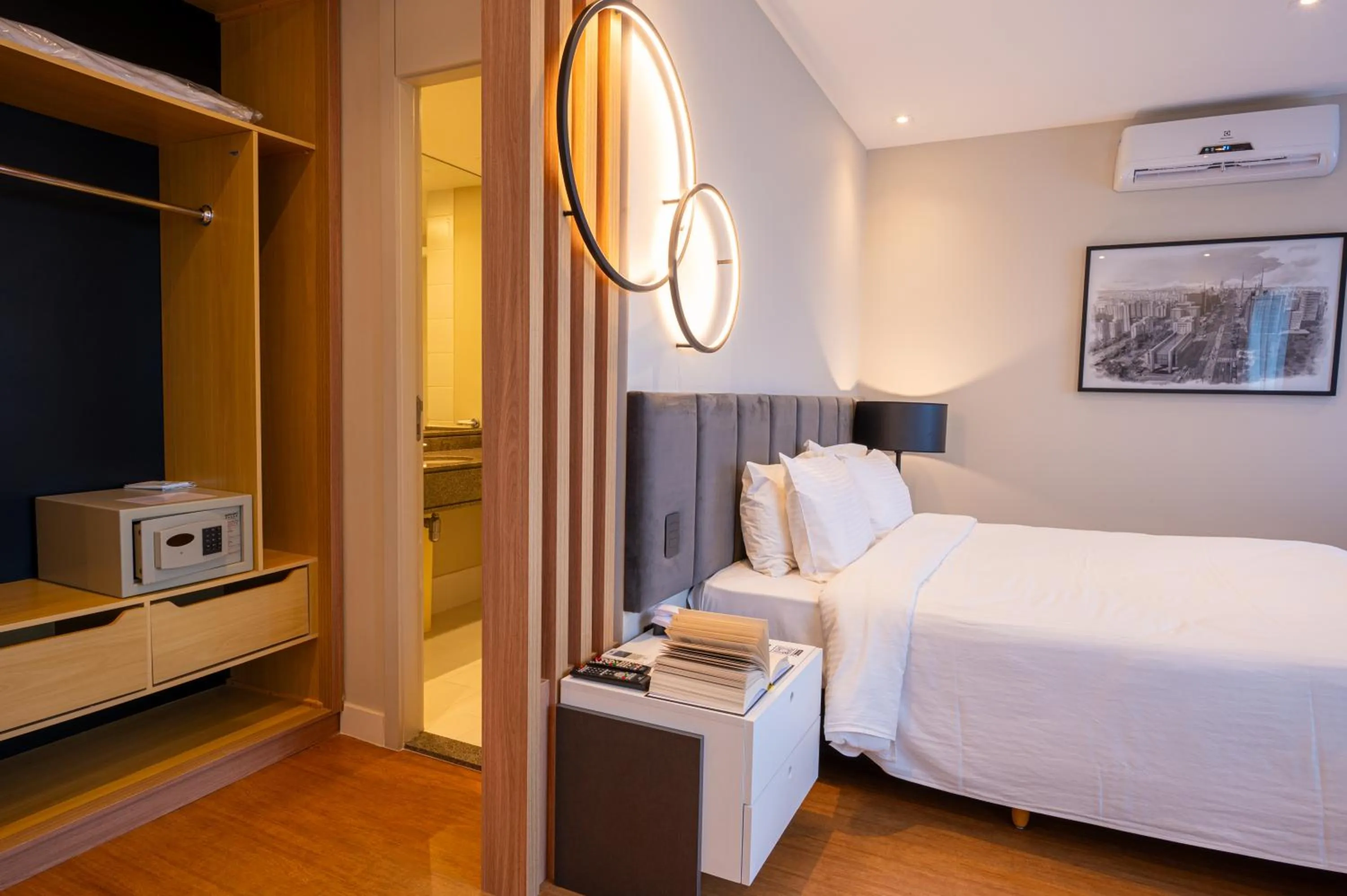 Bed in eSuítes Congonhas by Atlantica