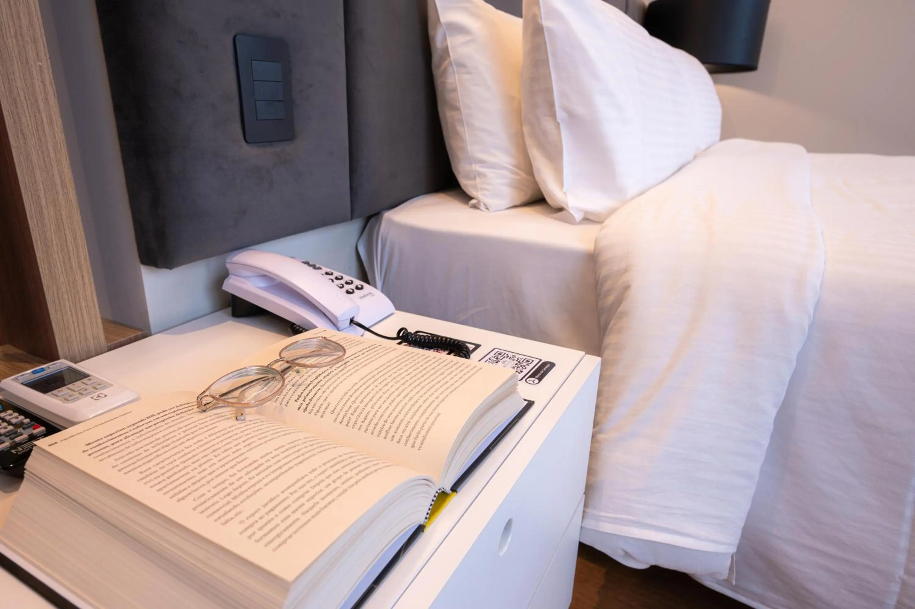 Bed in eSuítes Congonhas by Atlantica