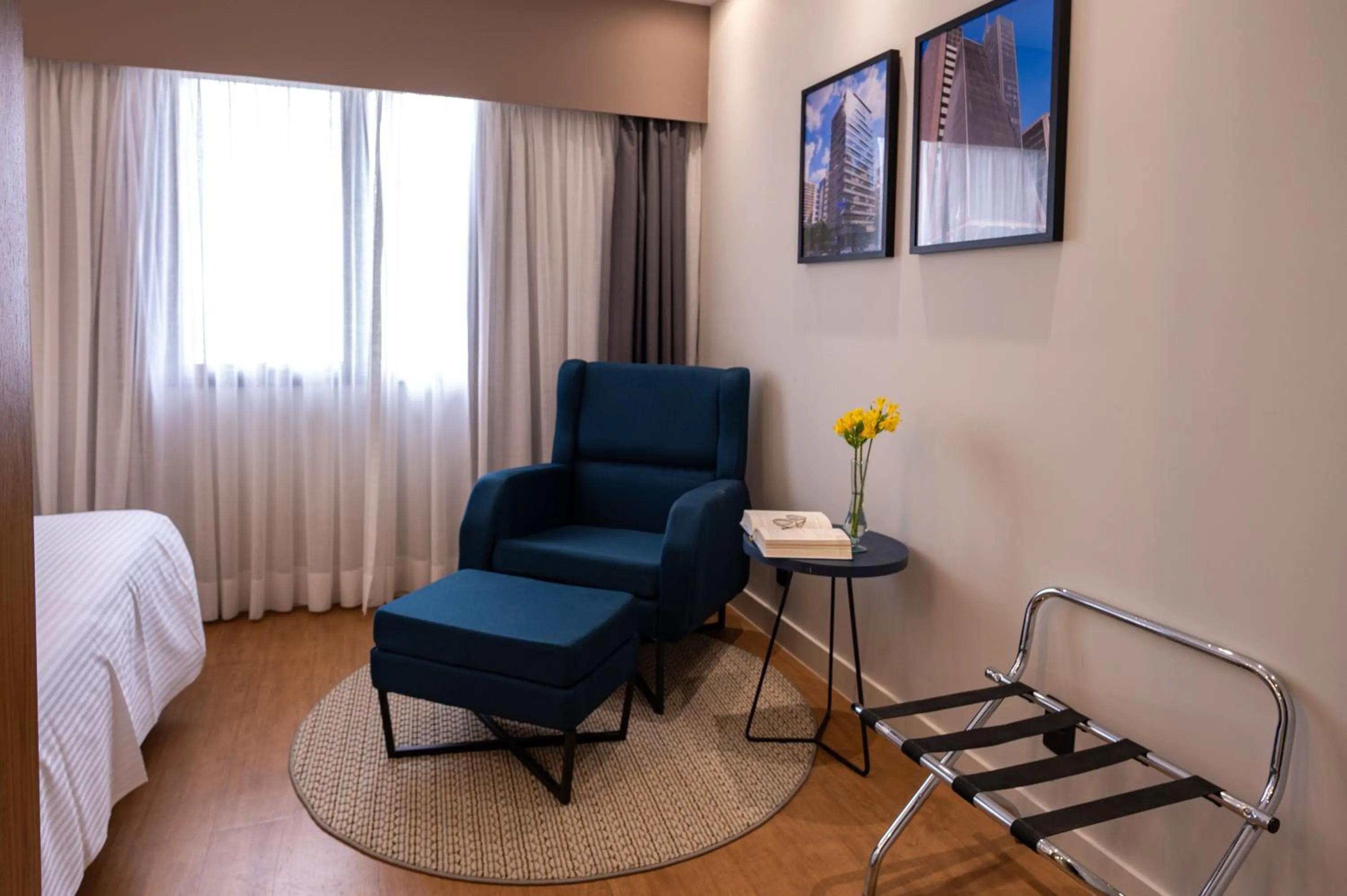 Living room in eSuítes Congonhas by Atlantica