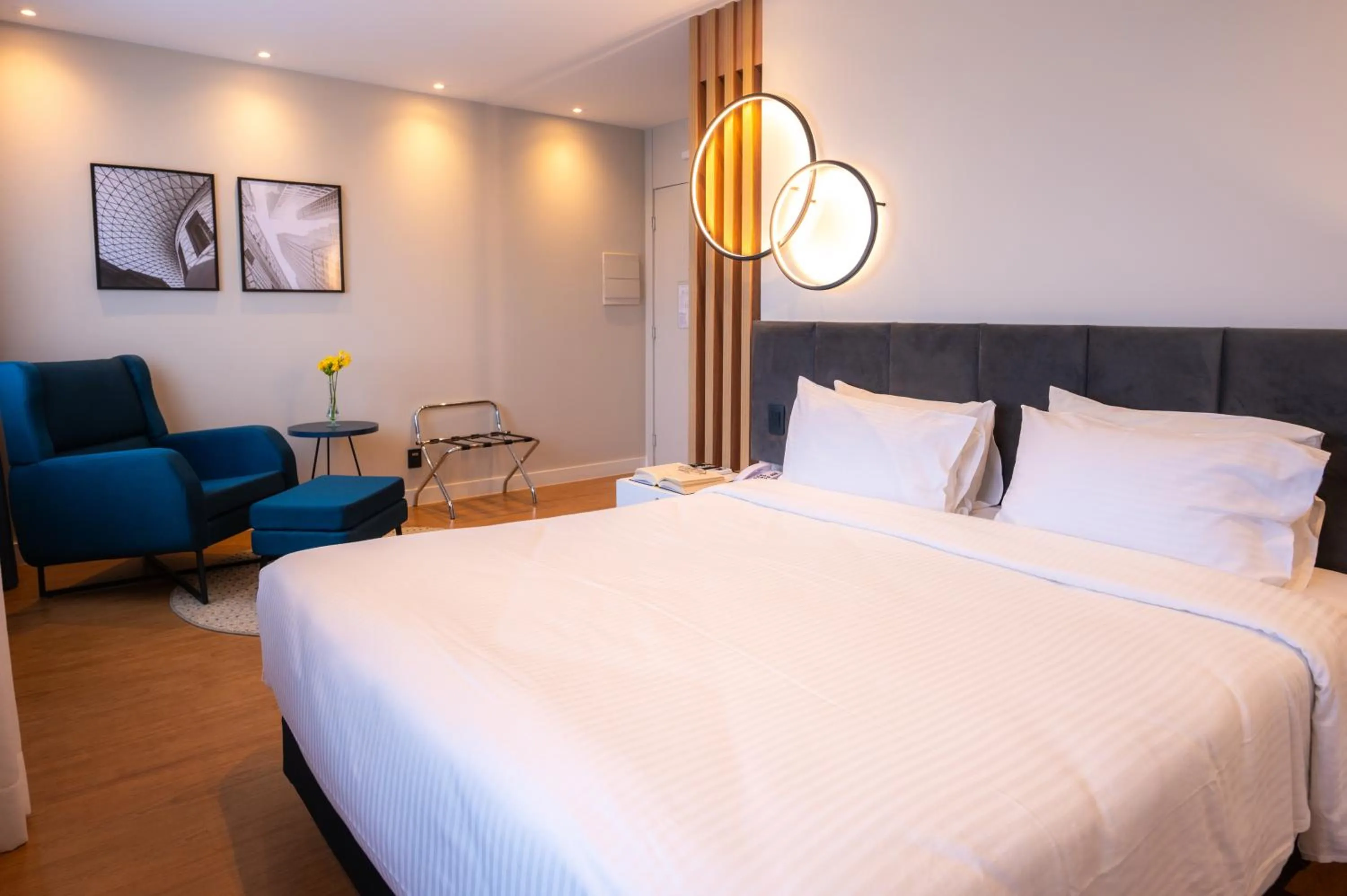 Bed in eSuítes Congonhas by Atlantica