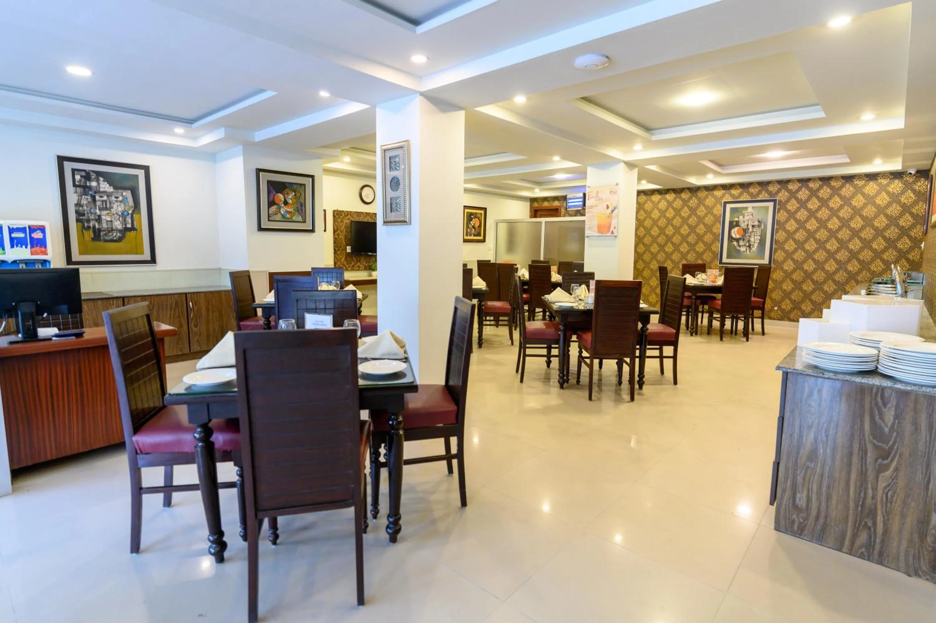 Restaurant/places to eat in Hotel One Jinnah, Islamabad