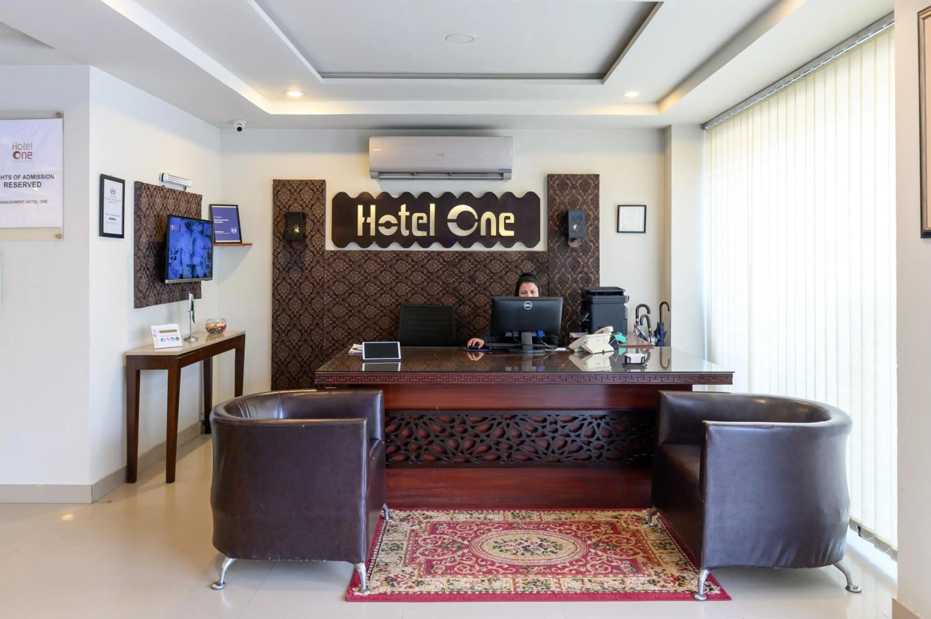 Lobby or reception in Hotel One Jinnah, Islamabad