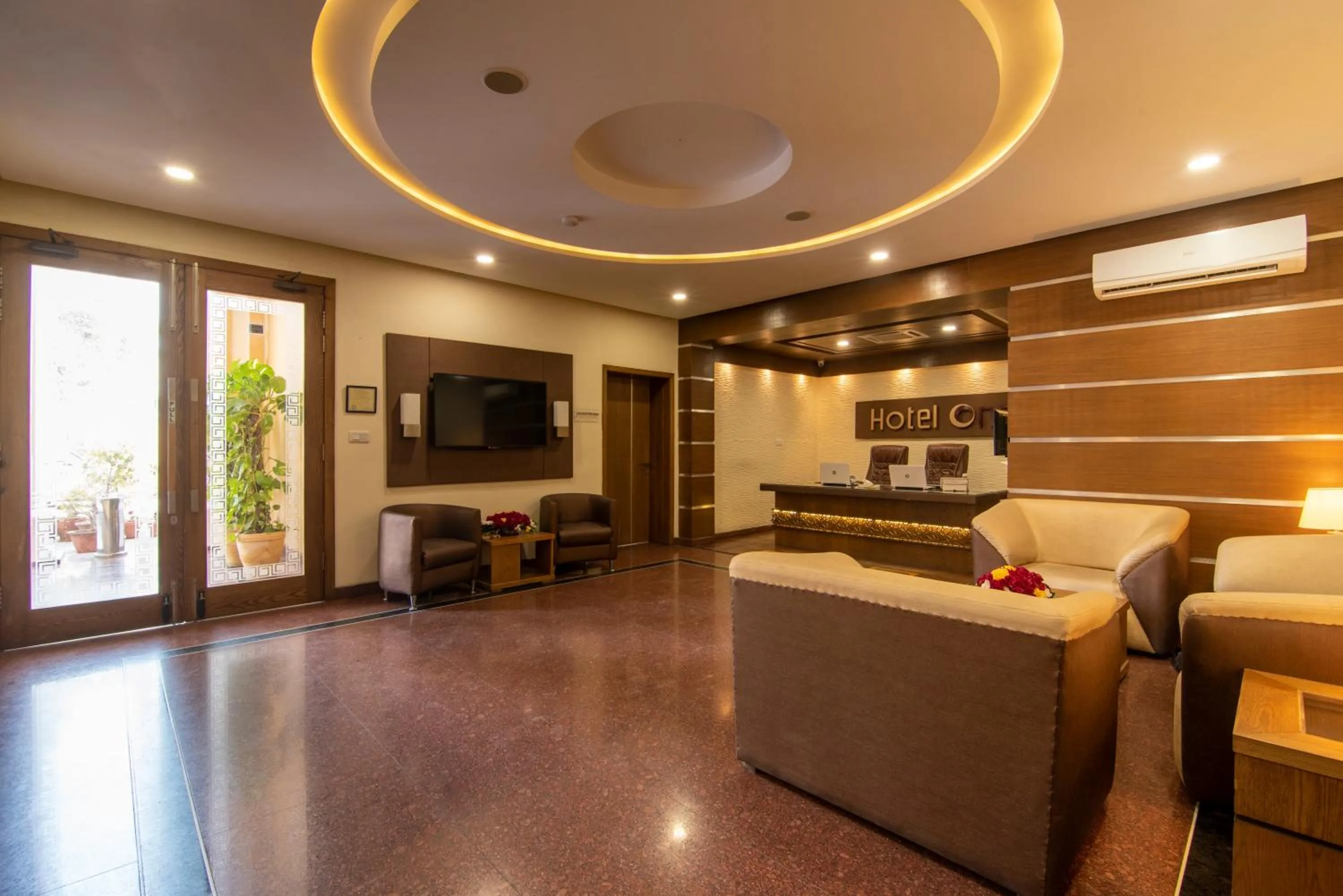Lobby or reception in Hotel One Tariq Road Multan