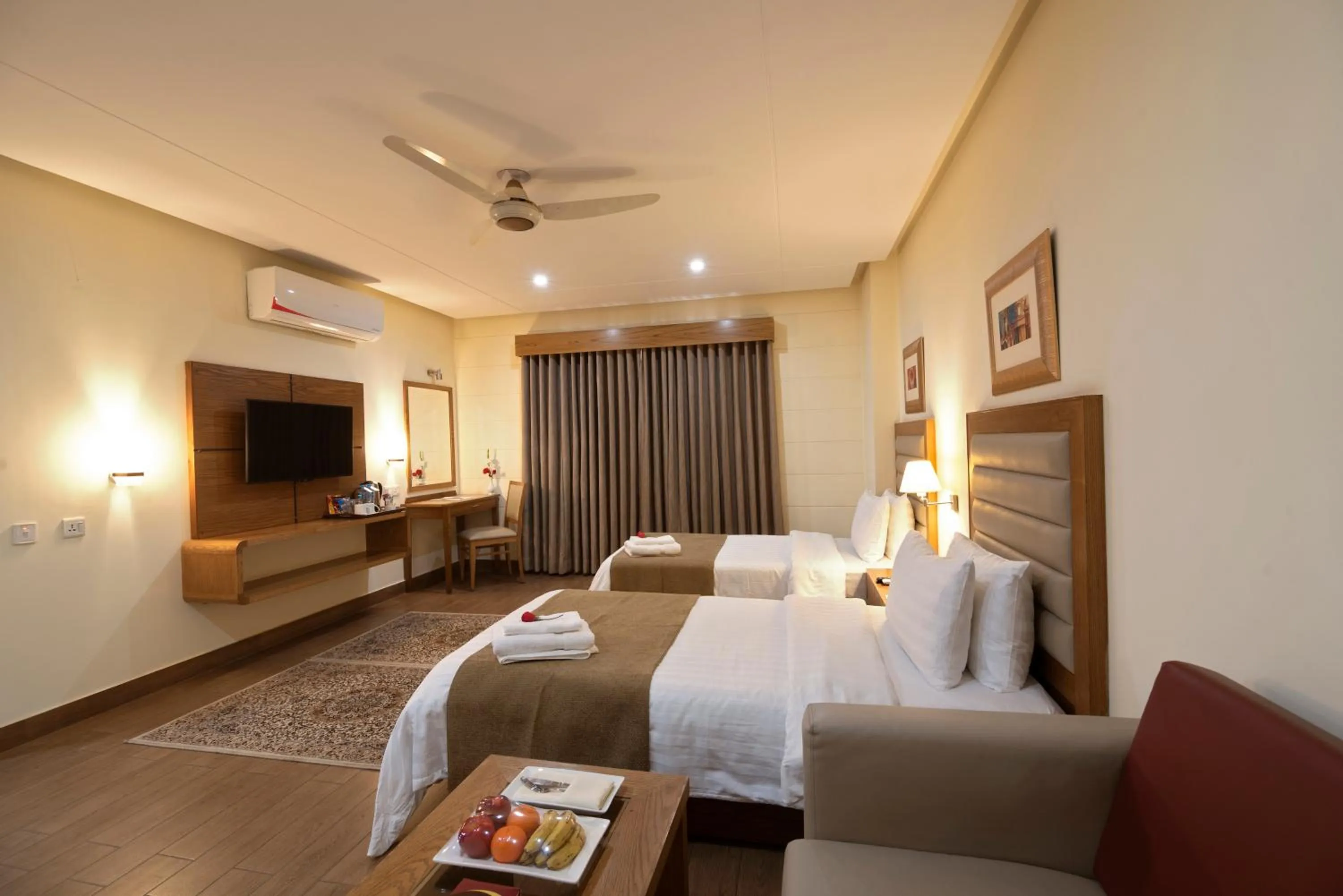 Bedroom, Bed in Hotel One Tariq Road Multan