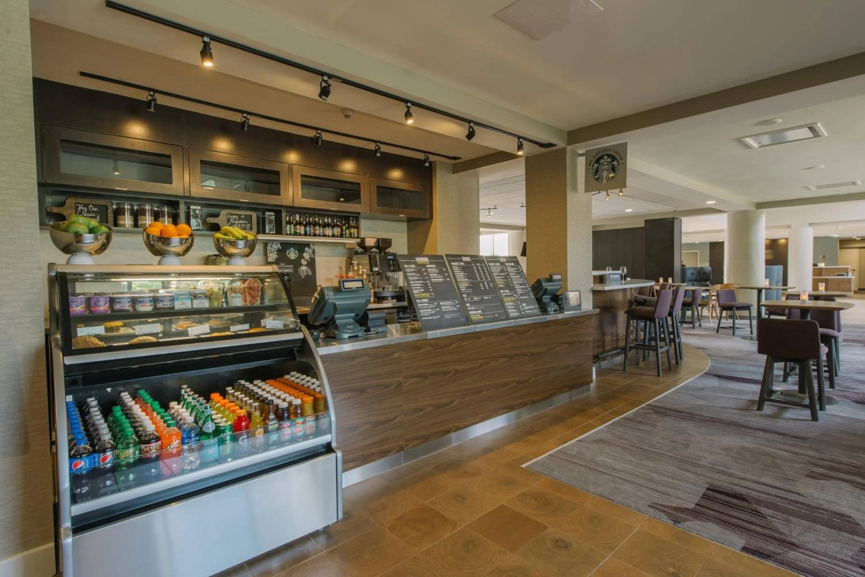 Restaurant/places to eat in Courtyard by Marriott Nashua