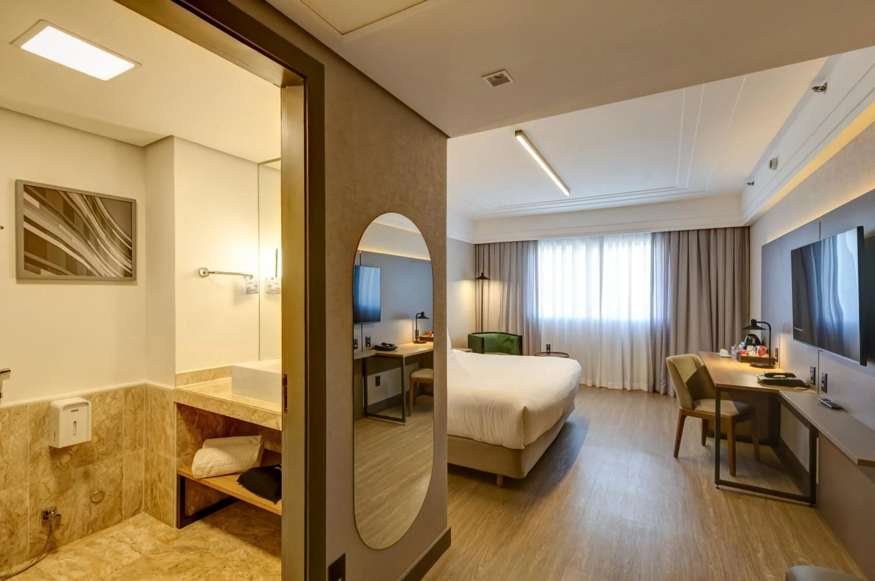 Photo of the whole room, Bed in Radisson Alphaville