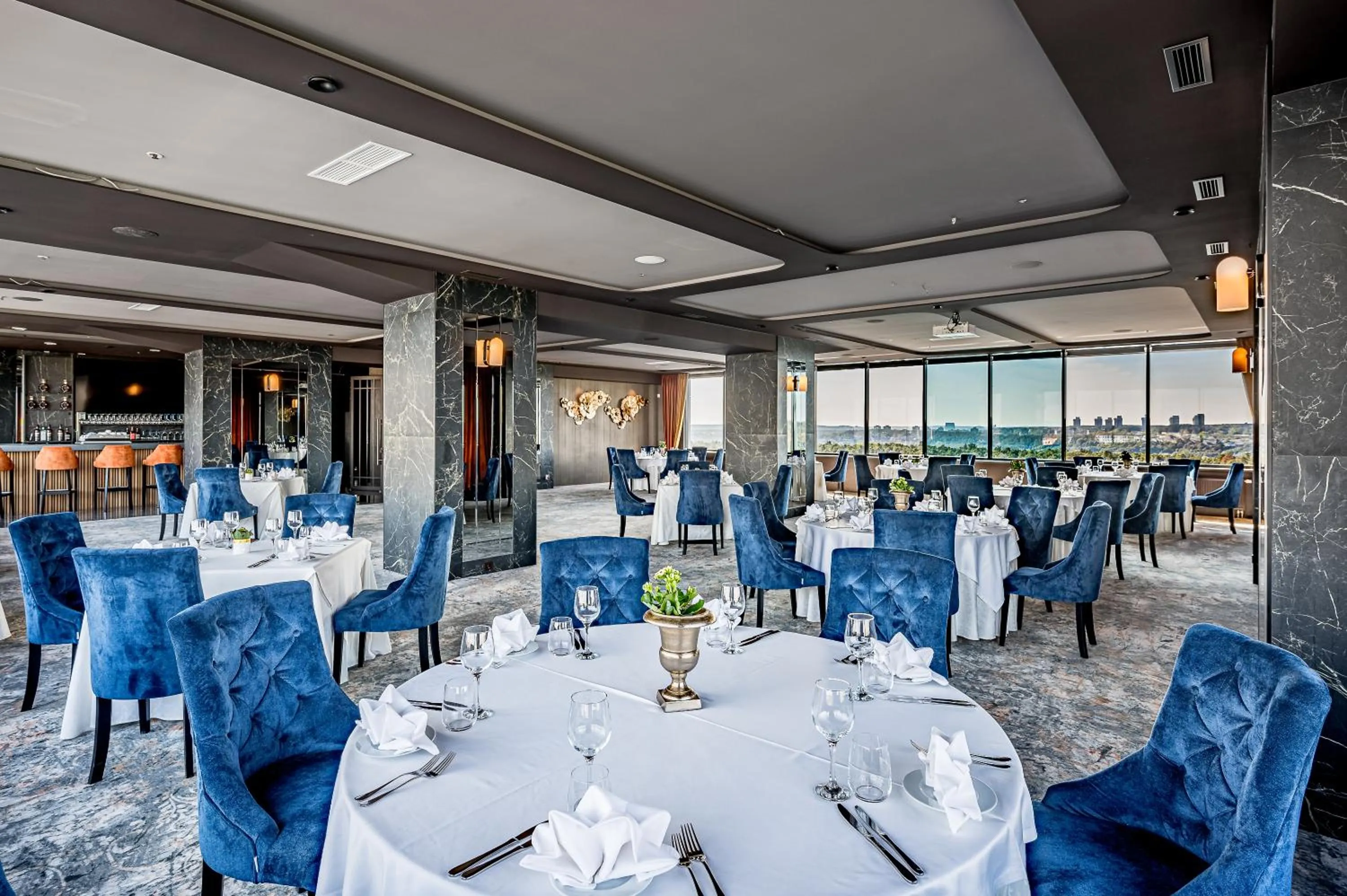 Banquet/Function facilities in VILNIUS PARK PLAZA HOTEL, Restaurant & Terrace, Panorama Bar, Conference & Banquet Center