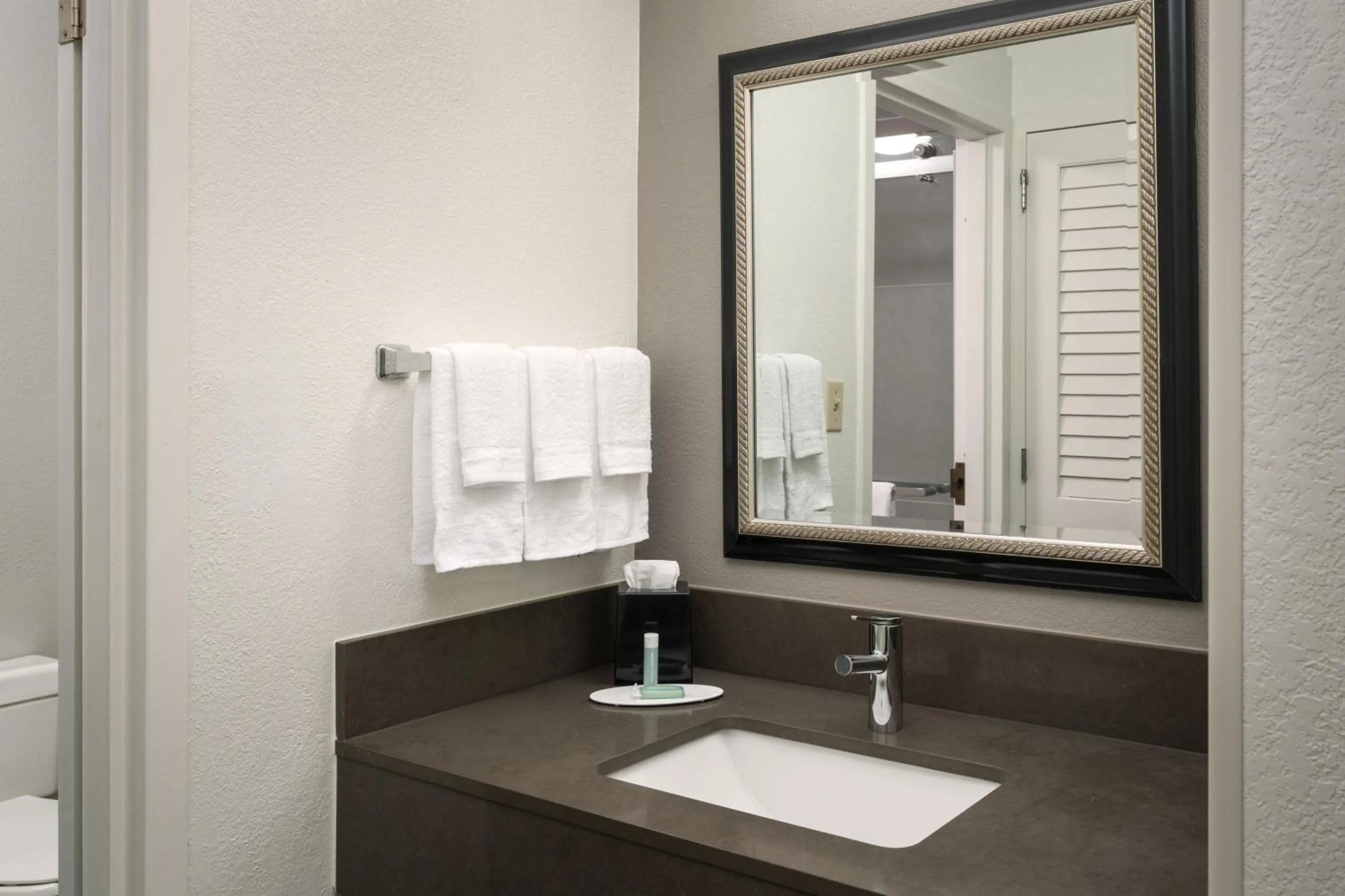 Bathroom in Courtyard Melbourne West