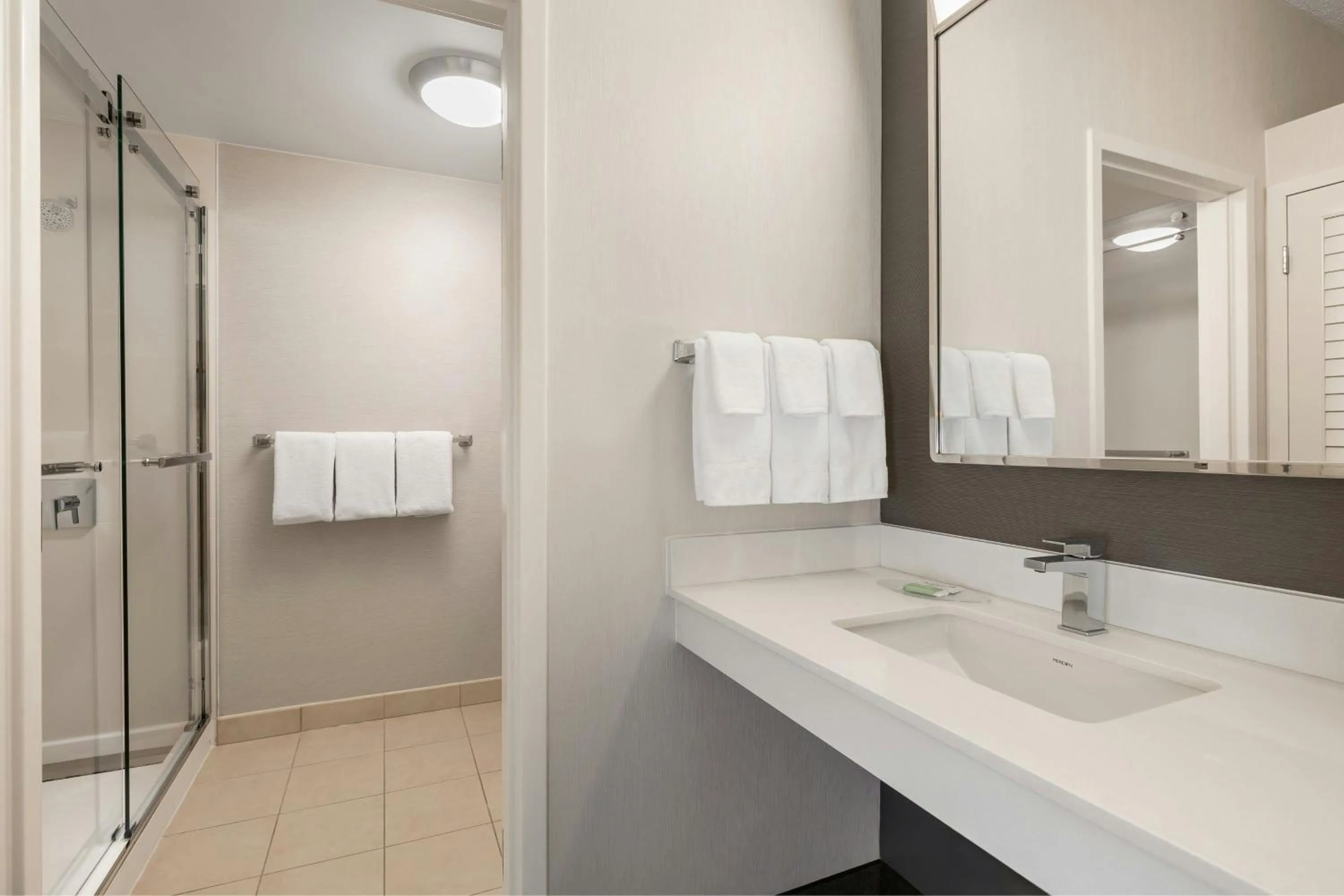 Bathroom in Courtyard by Marriott Minneapolis-St. Paul Airport