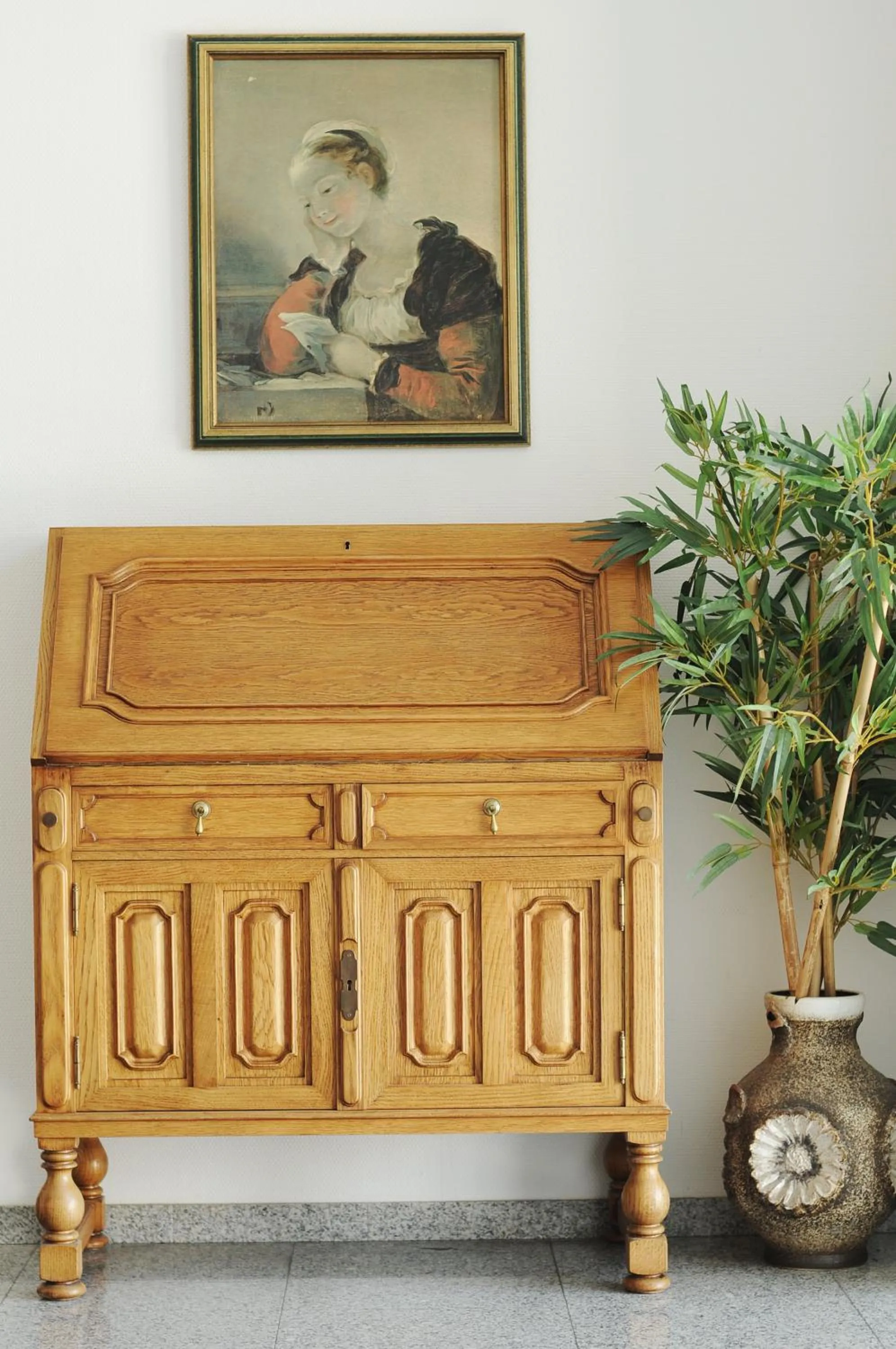 Decorative detail in Amicus Hotel