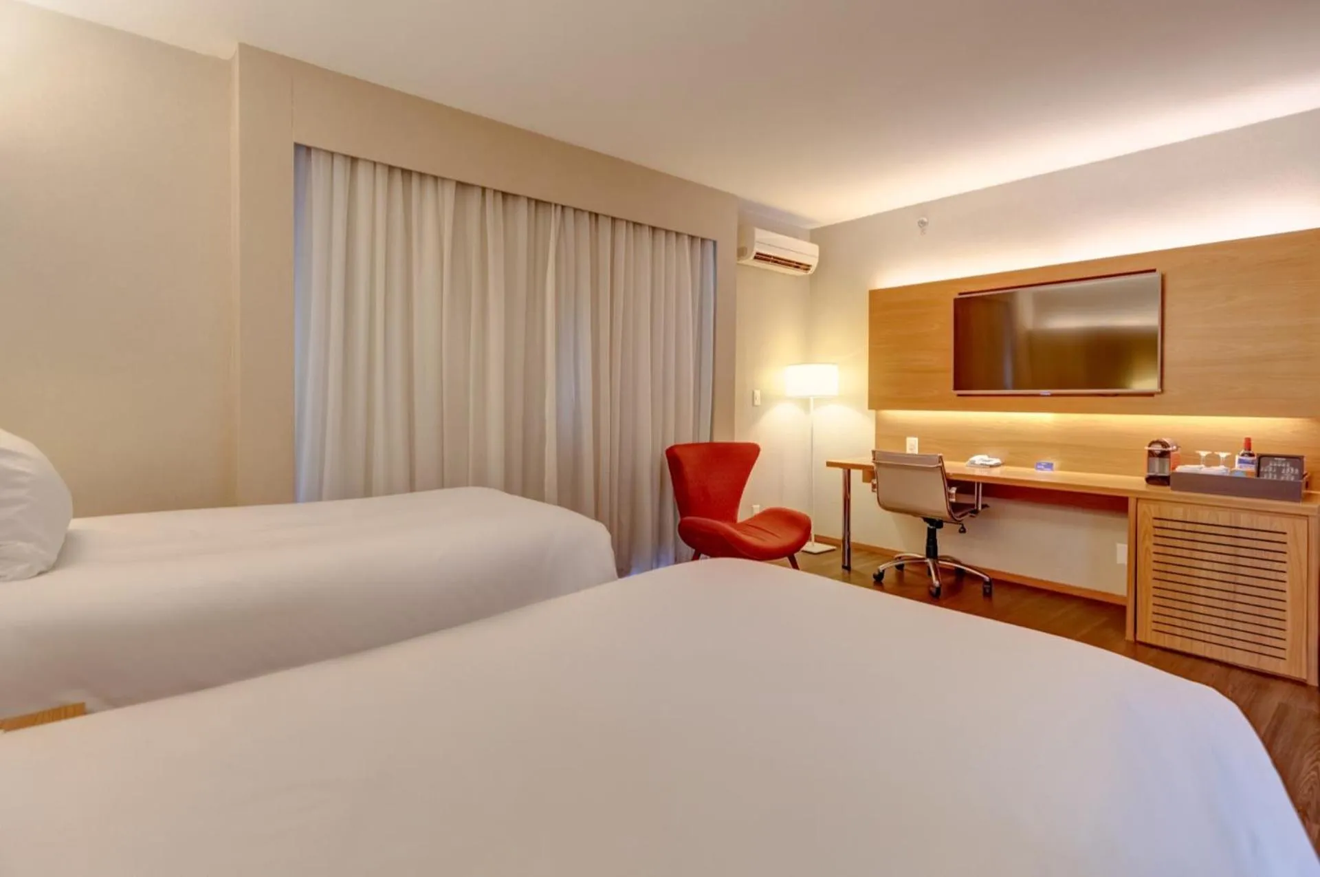 Bed in Radisson Blu São Paulo