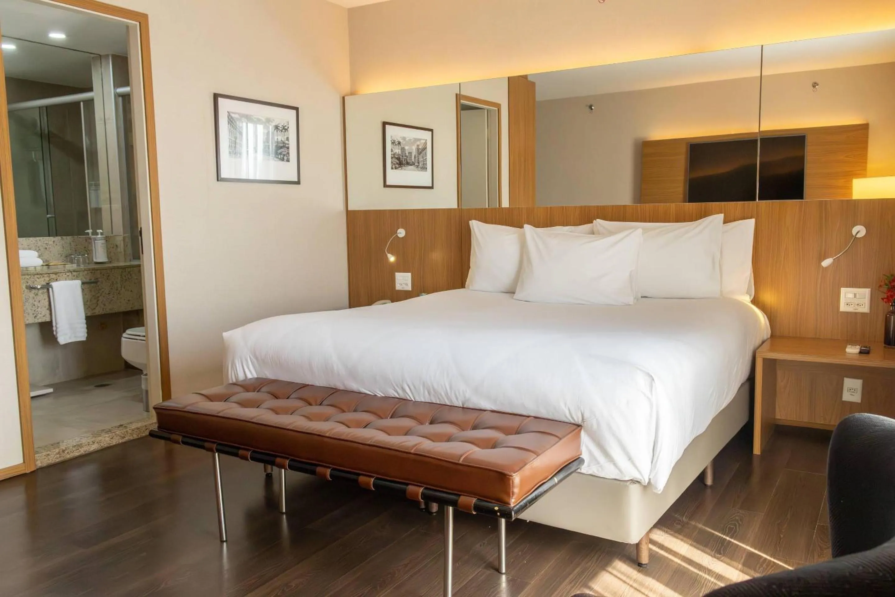 Bedroom, Bed in Radisson Blu São Paulo