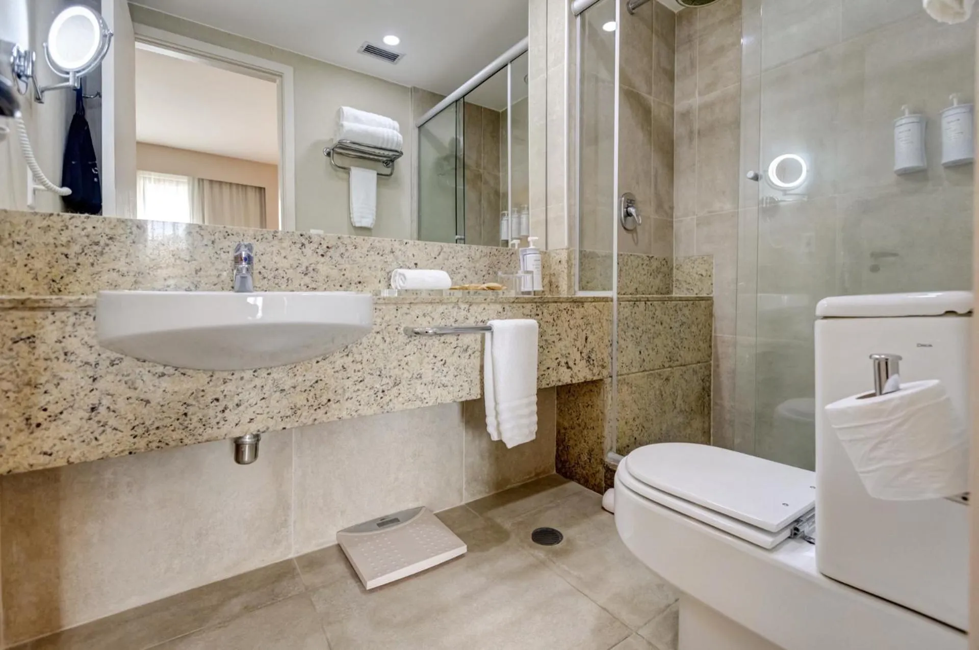 Bathroom in Radisson Blu São Paulo