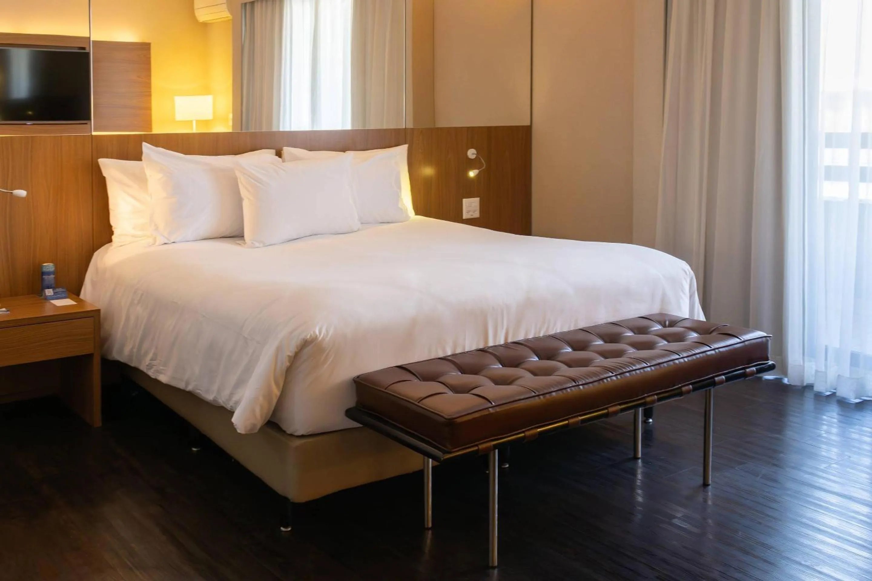 Bedroom, Bed in Radisson Blu São Paulo