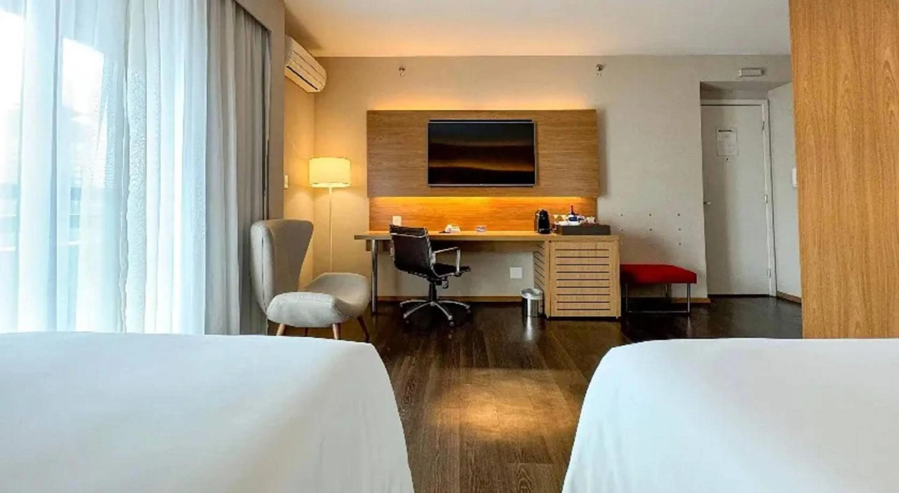 Bedroom, Bed in Radisson Blu São Paulo