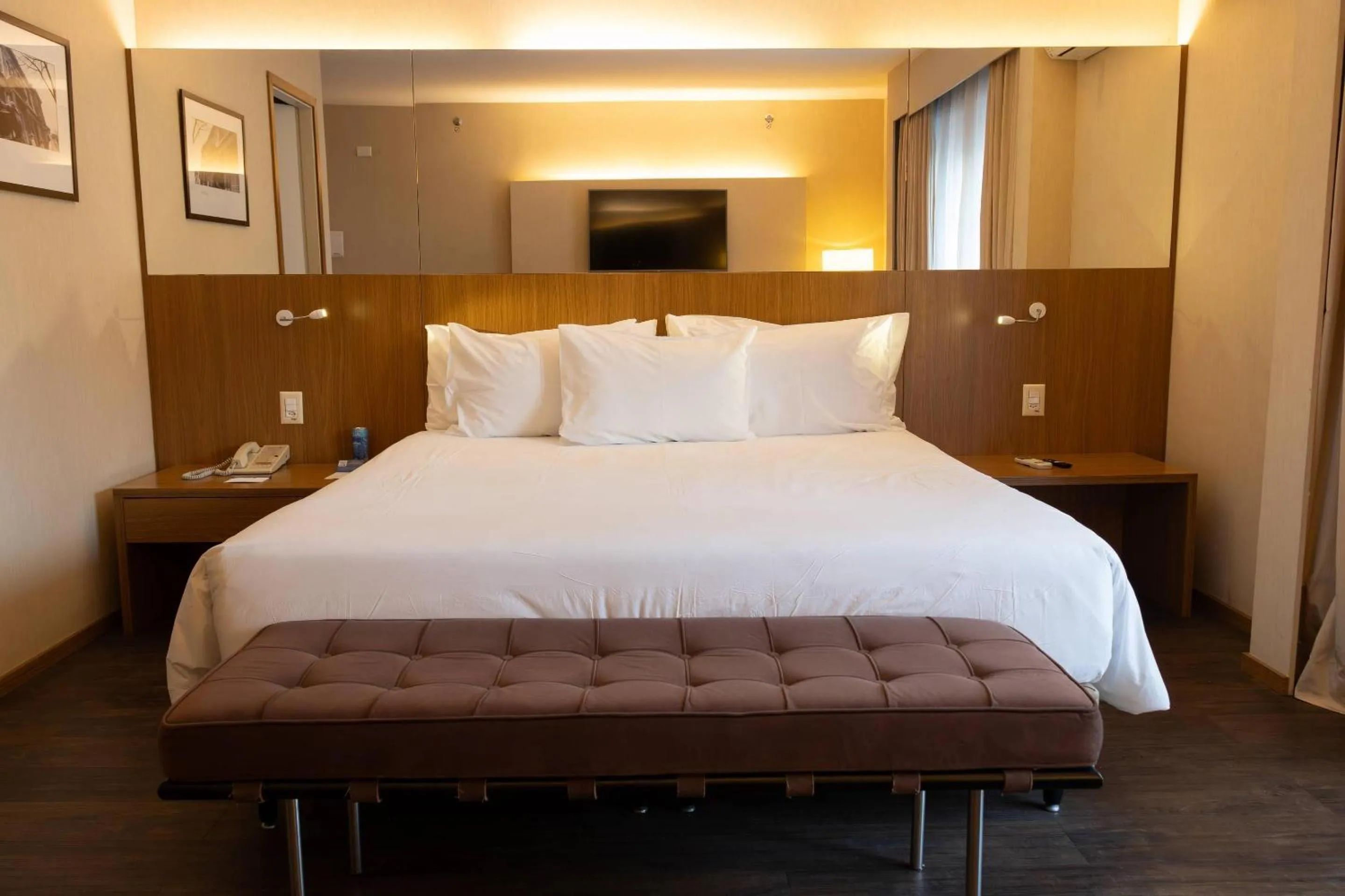 Bedroom, Bed in Radisson Blu São Paulo