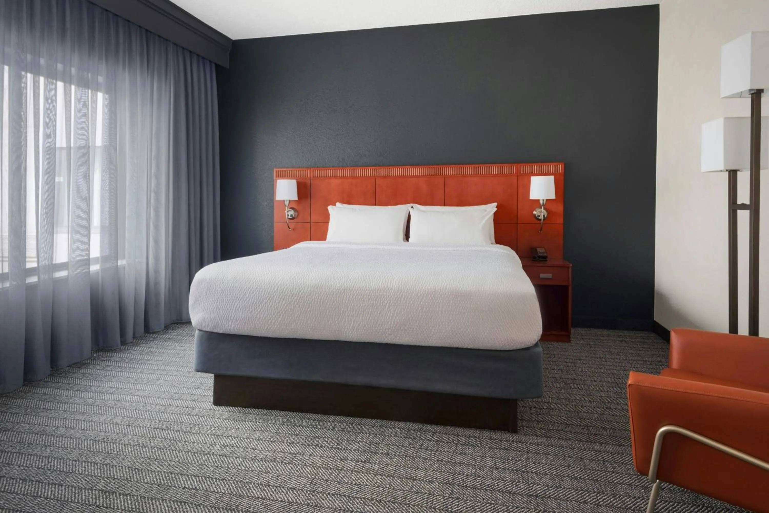 Bedroom, Bed in Courtyard Philadelphia Valley Forge / King of Prussia