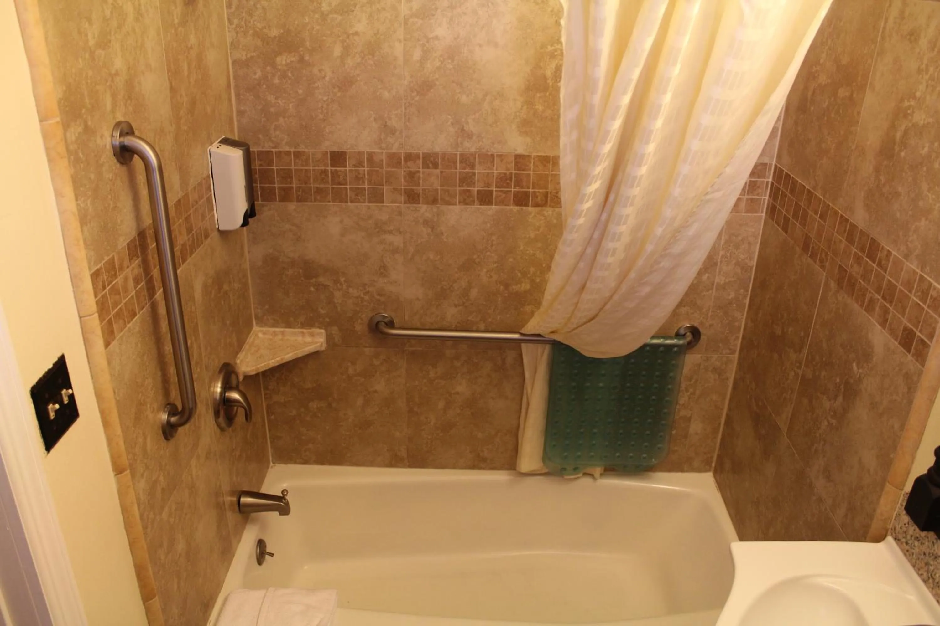 Bathroom in Riverside Inn & Suites Santa Cruz