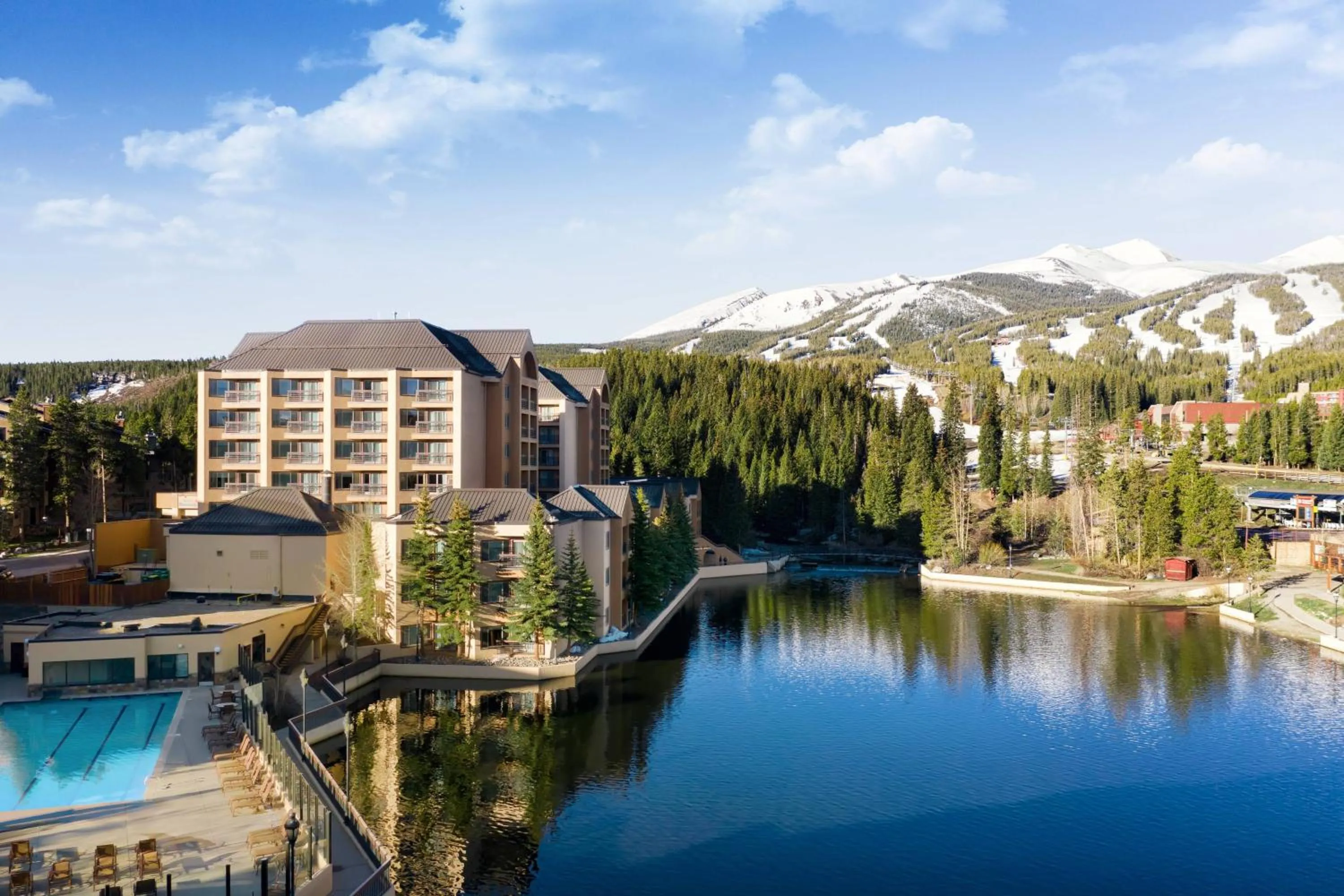 Property building in Marriott's Mountain Valley Lodge at Breckenridge