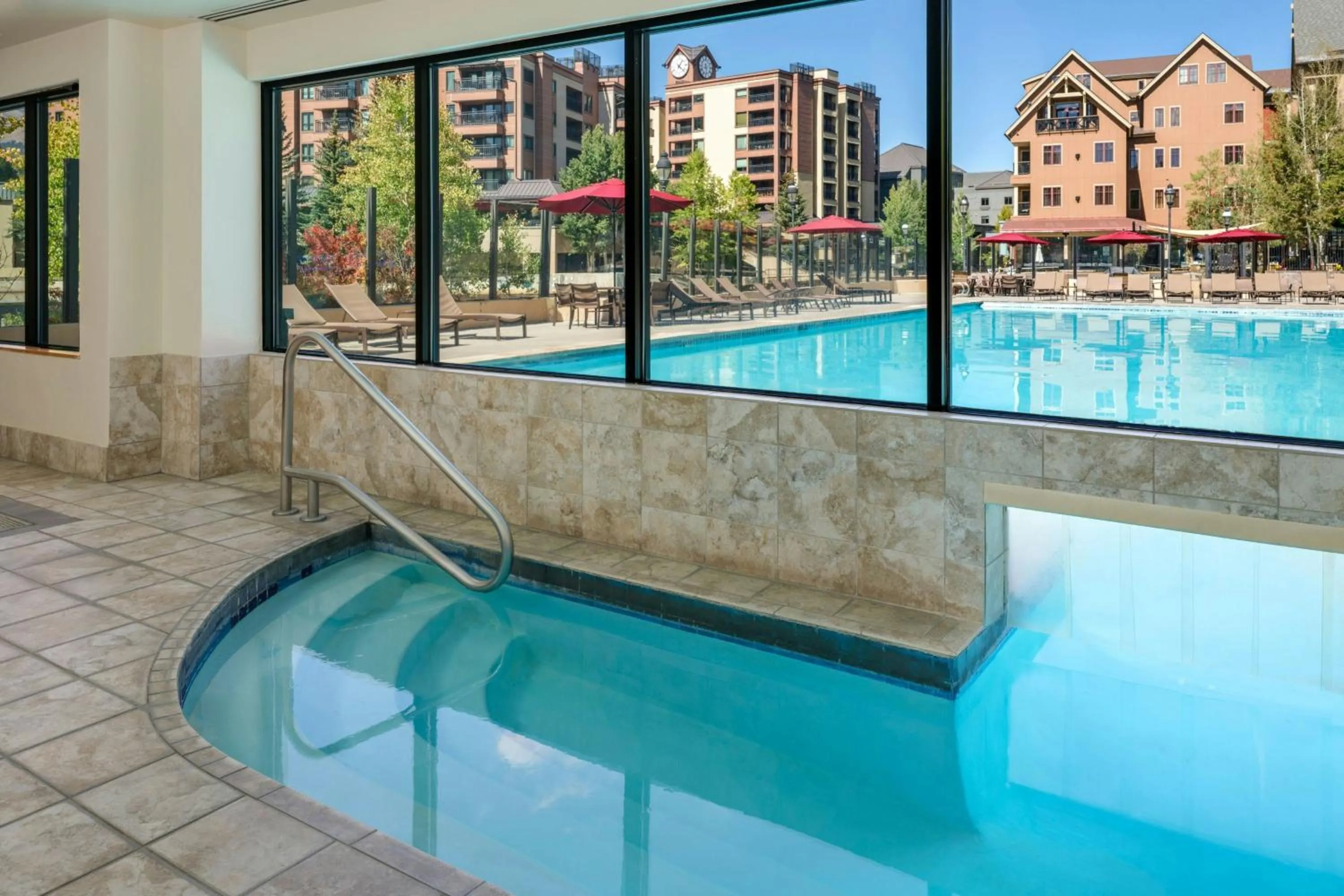 Swimming pool in Marriott's Mountain Valley Lodge at Breckenridge