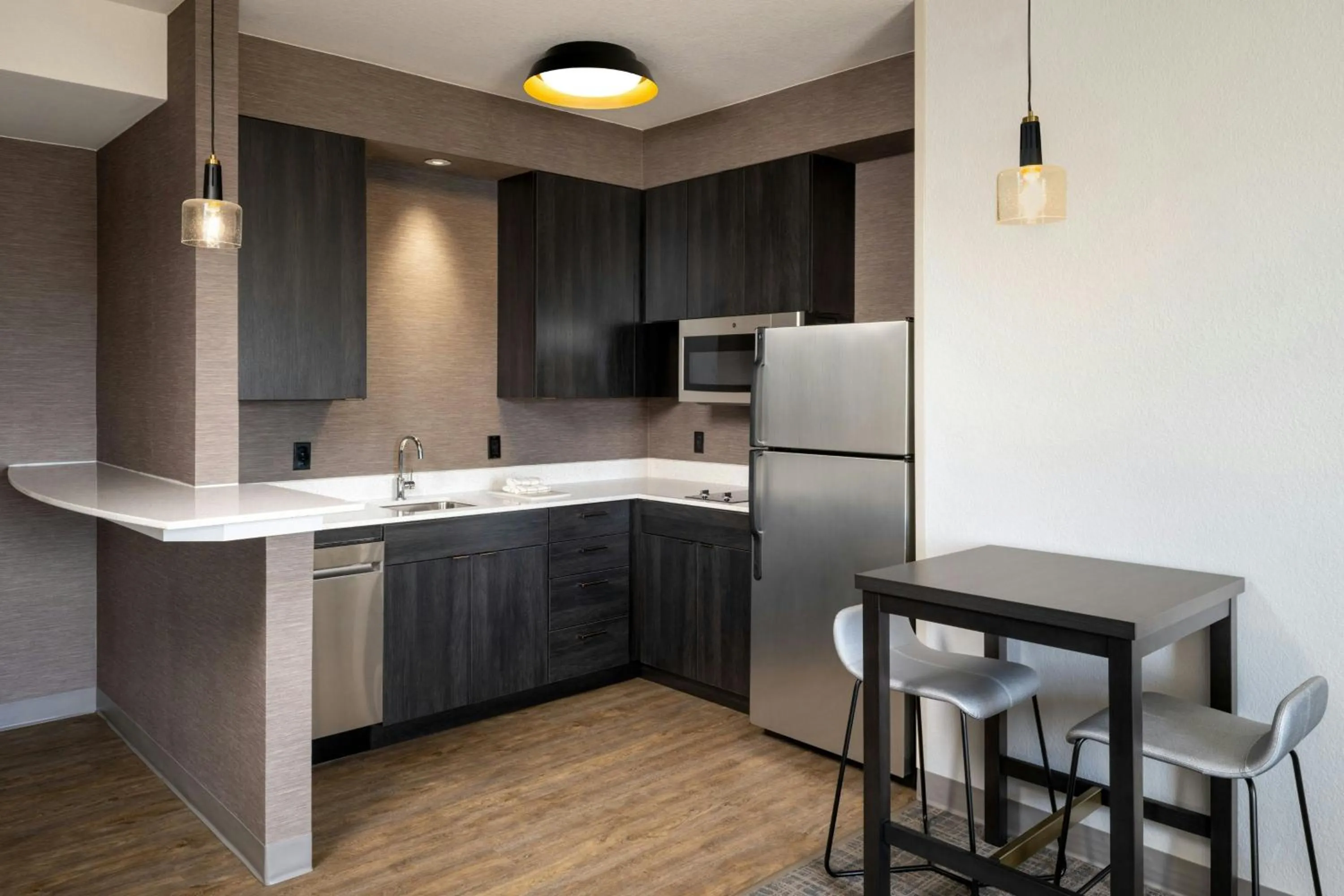Kitchen or kitchenette in Residence Inn Melbourne