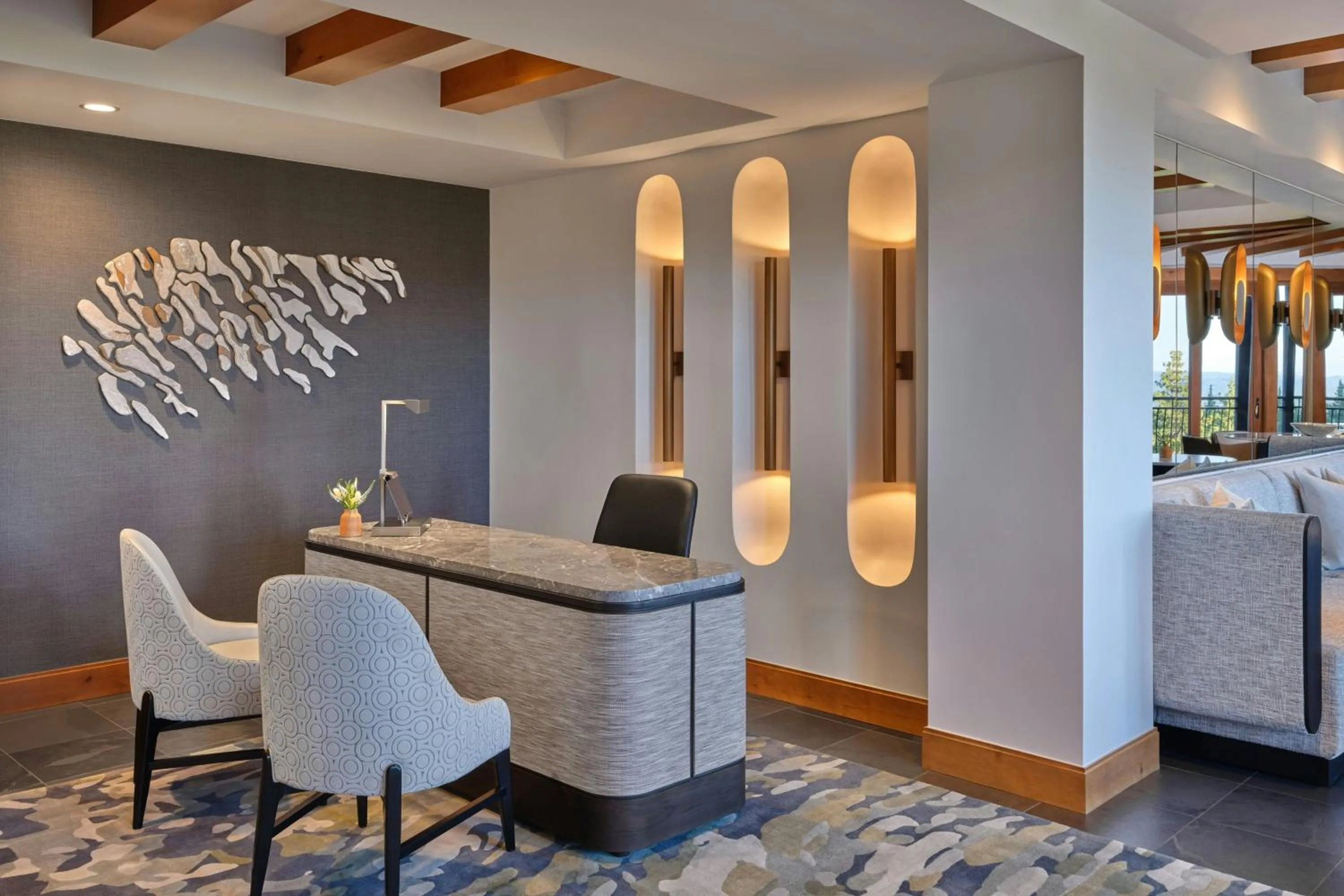 Lounge or bar in The Ritz-Carlton, Lake Tahoe