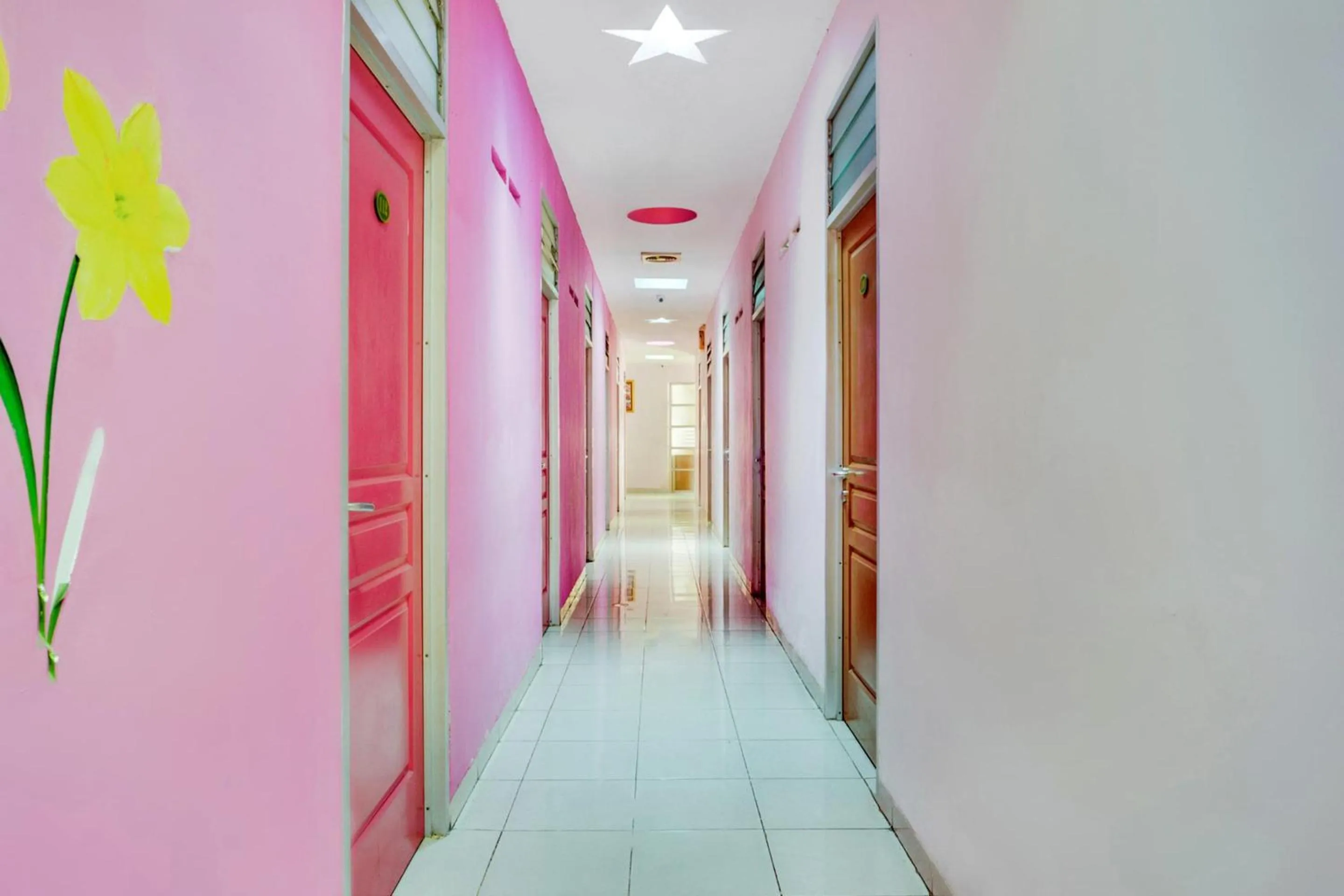 Lobby or reception in Hotel O Wisma Jampea