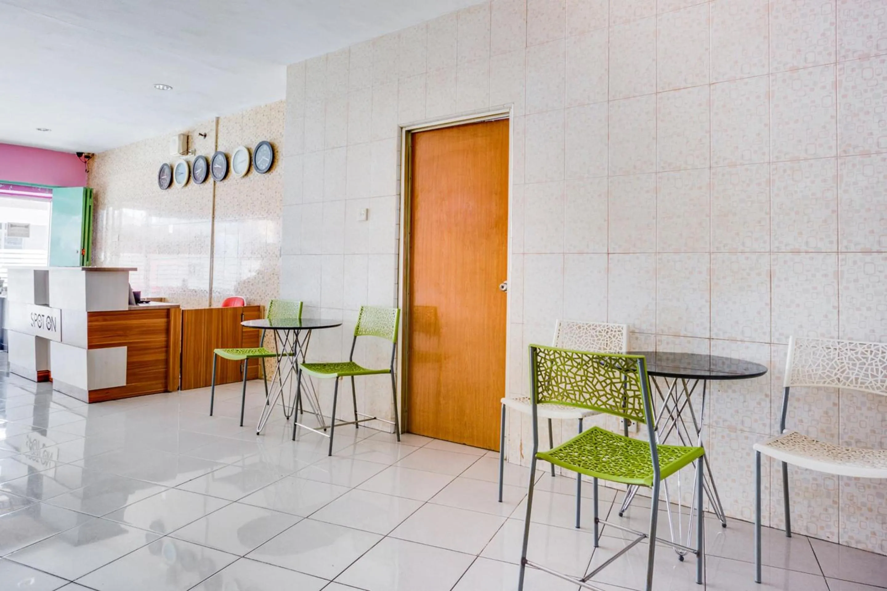 Lobby or reception in Hotel O Wisma Jampea