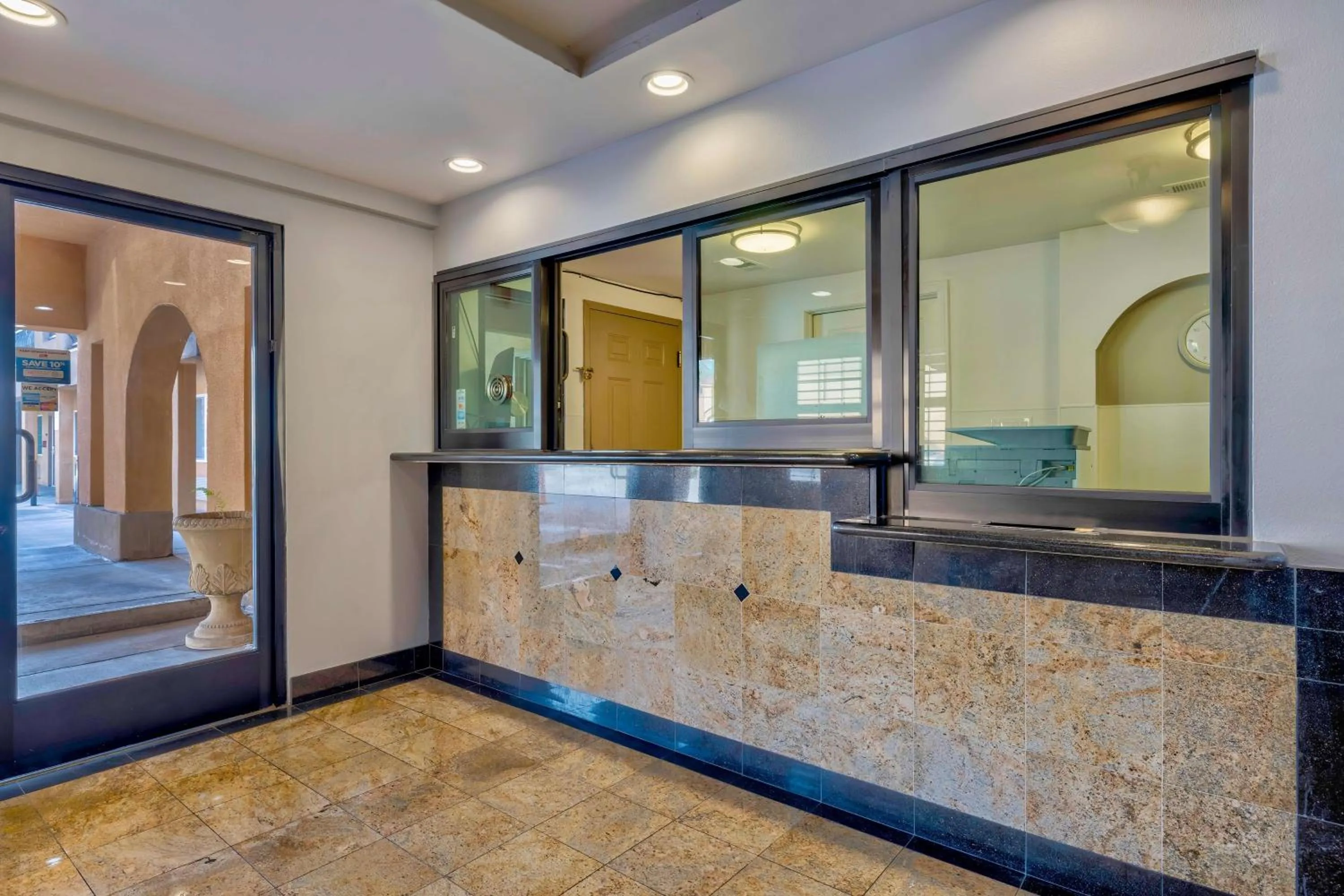 Lobby or reception in Motel 6 South Gate CA