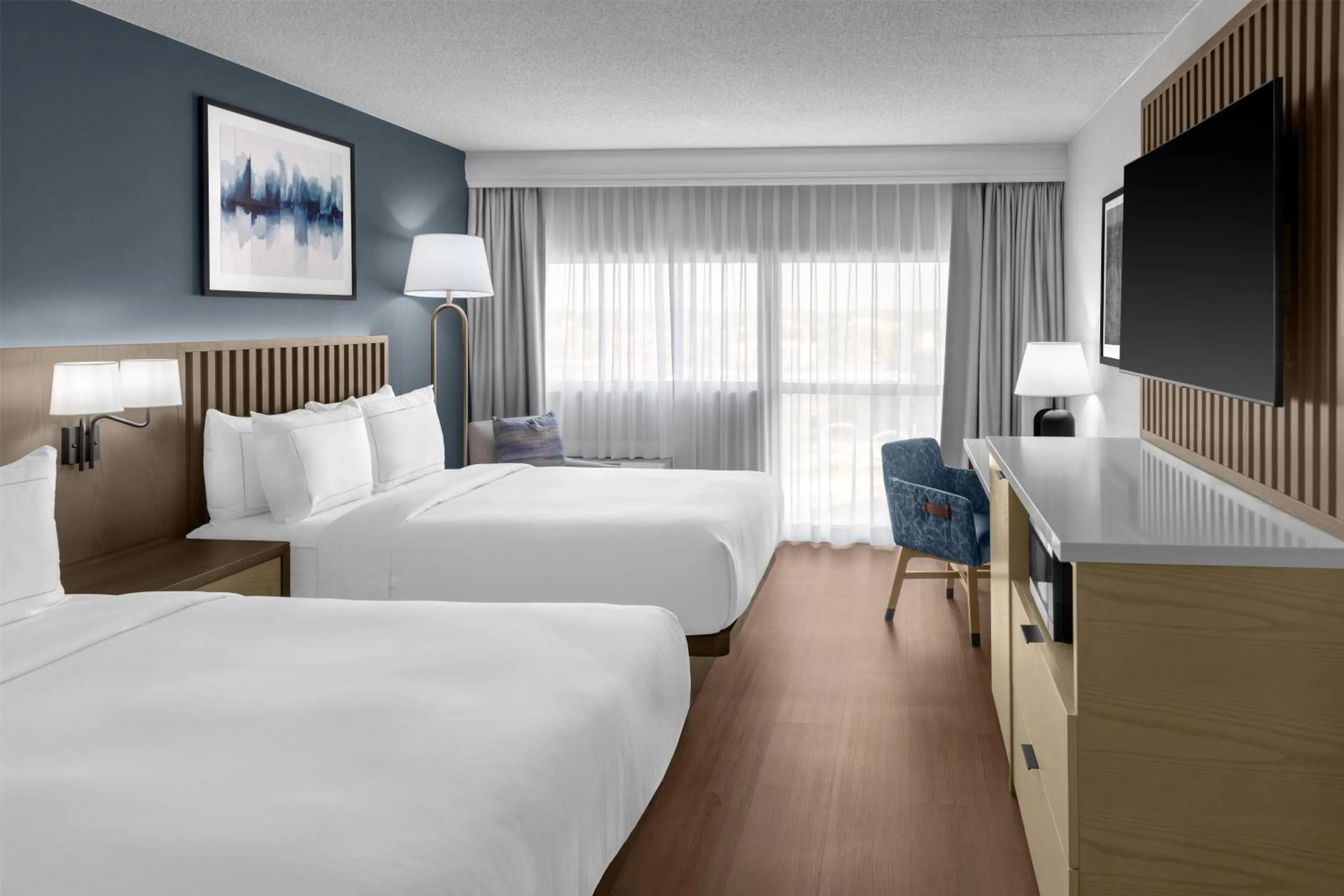 Bed in DoubleTree by Hilton Hotel South Bend