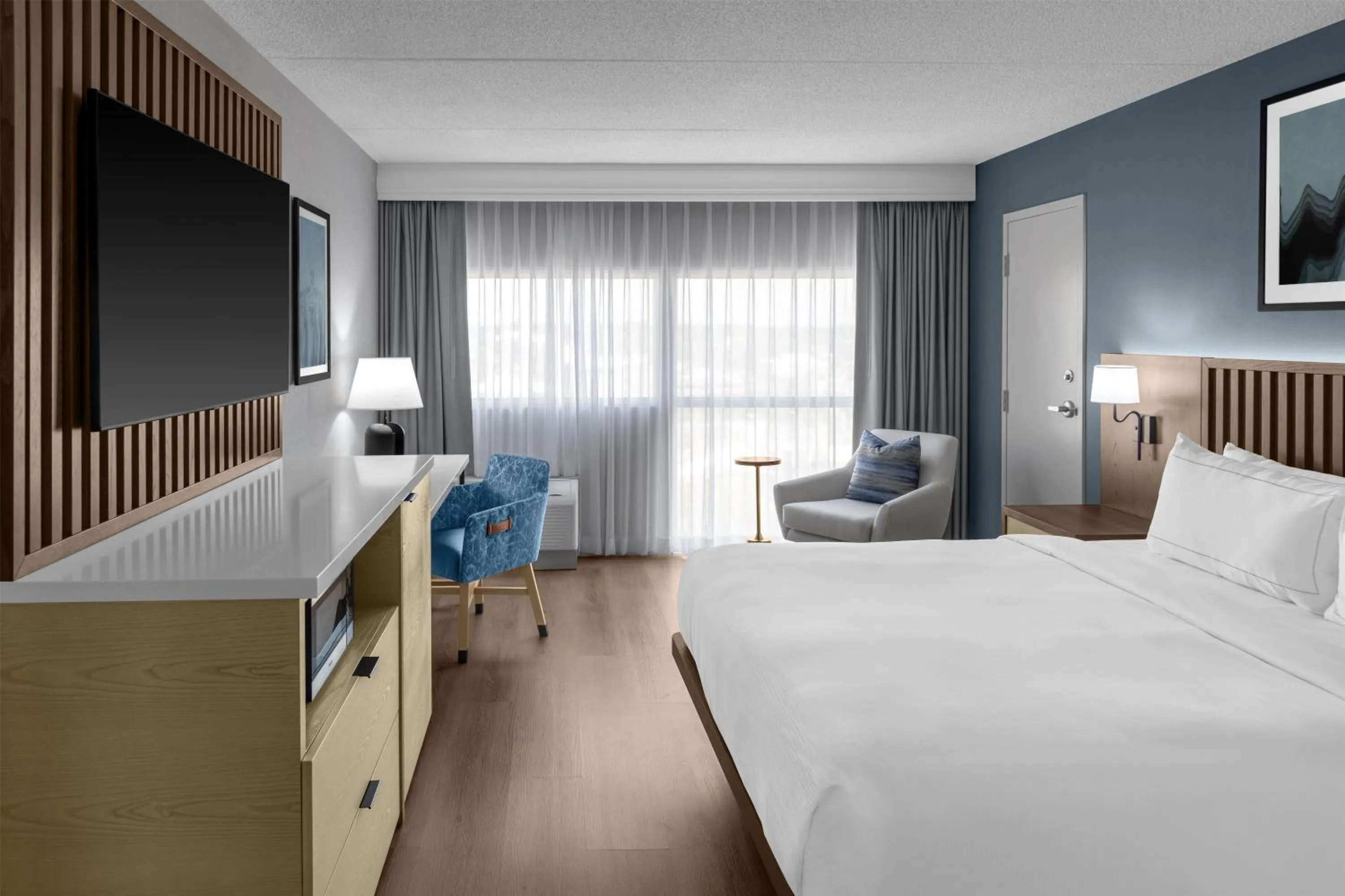 Bed in DoubleTree by Hilton Hotel South Bend