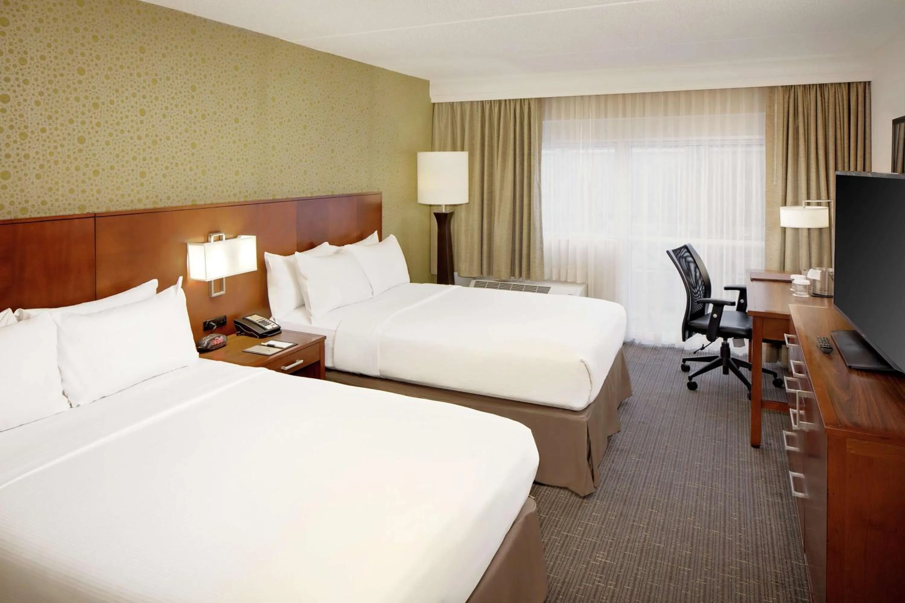 Double Room with Two Double Beds - Hearing Accessible/Non-Smoking  in DoubleTree by Hilton Hotel South Bend