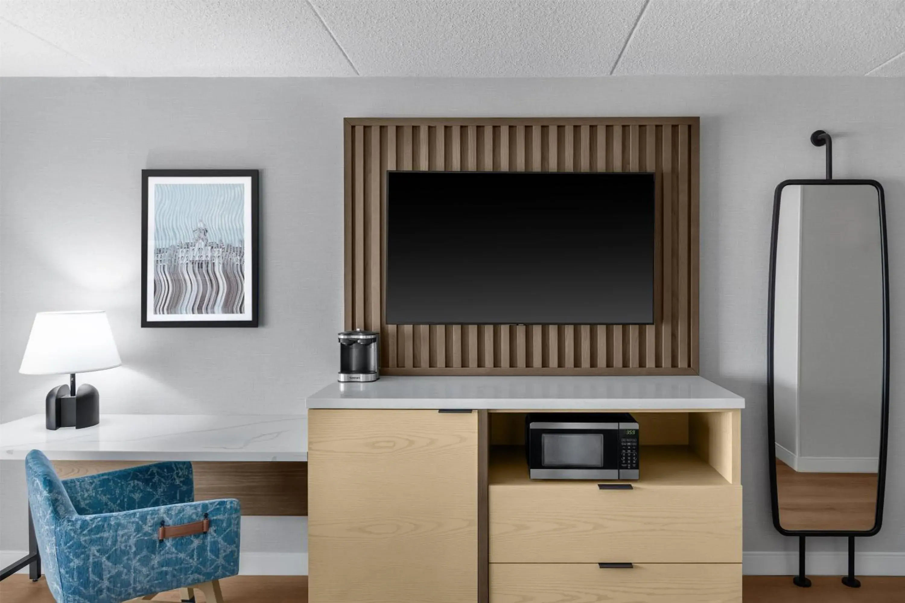 King Room - Disability Access- Waterview -Non-Smoking in DoubleTree by Hilton Hotel South Bend King Room - Disability Access- Waterview -Non-Smoking in DoubleTree by Hilton Hotel South Bend