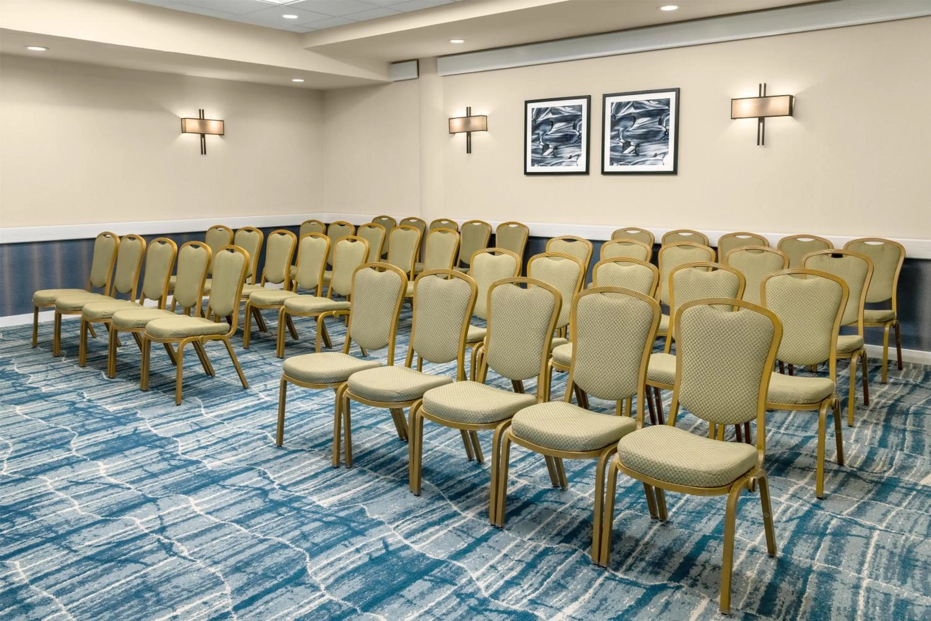 Meeting/conference room in DoubleTree by Hilton Hotel South Bend
