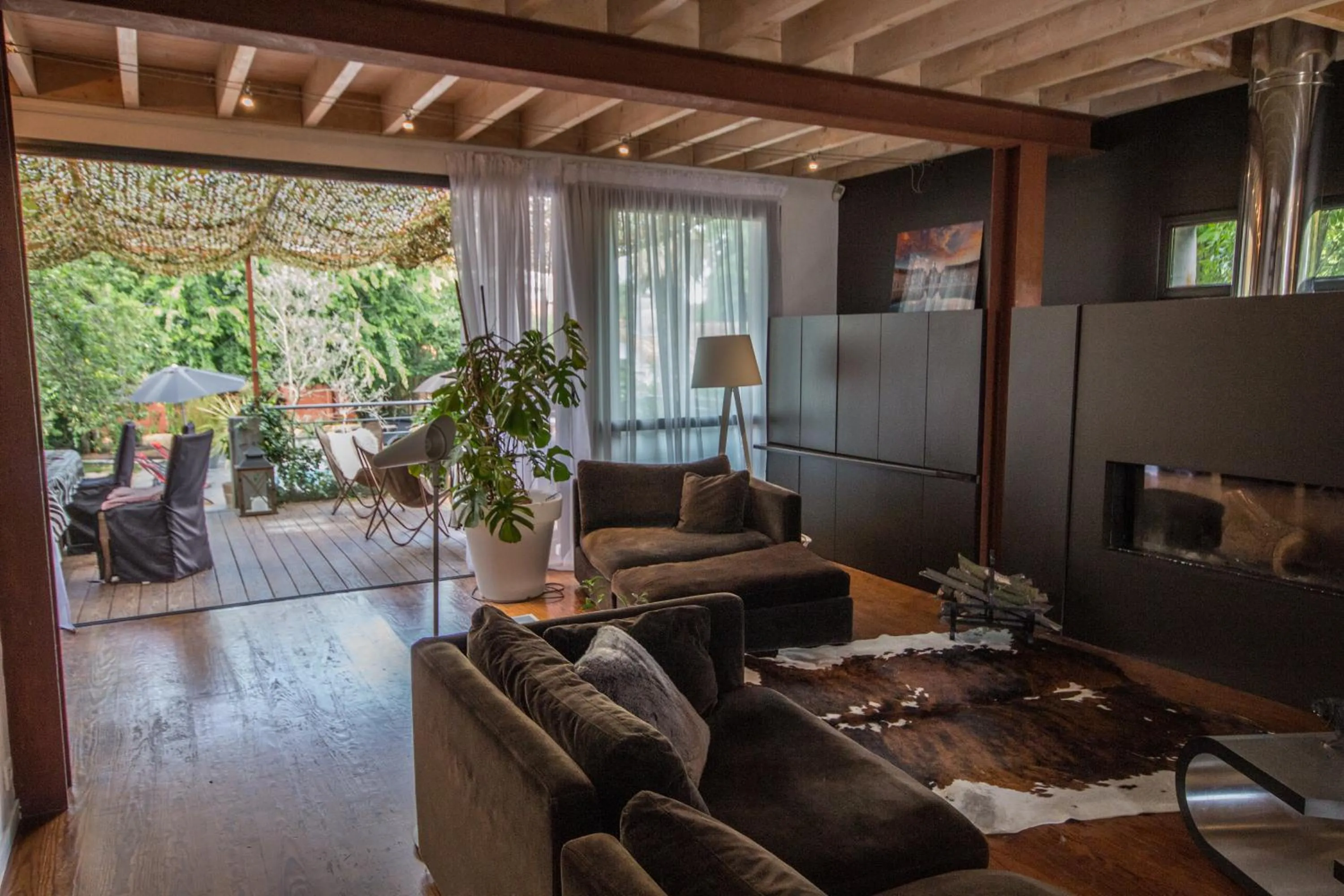 Communal lounge/ TV room in Bed and Breakfast Shandita