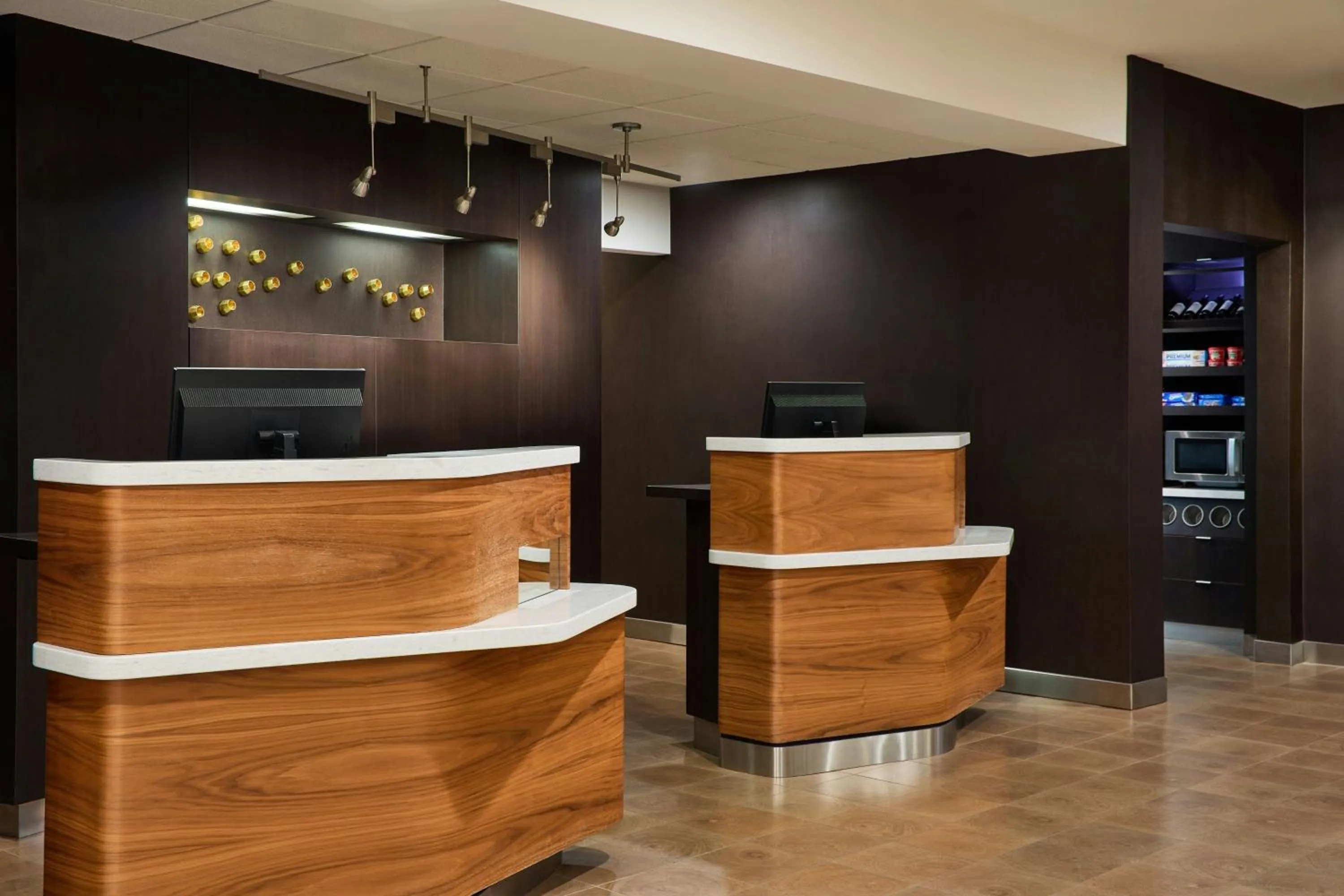 Lobby or reception in Courtyard St. Louis Creve Coeur