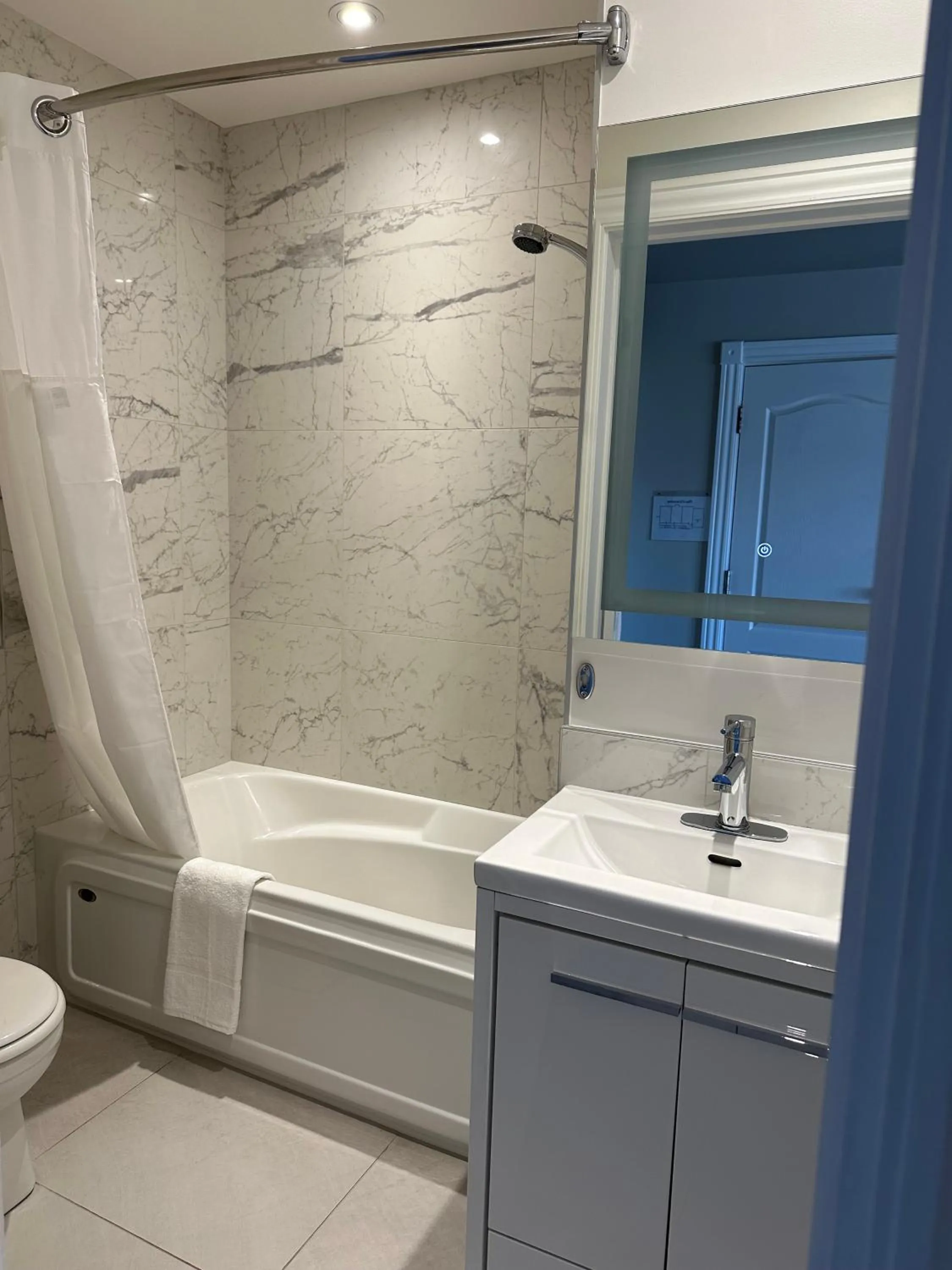 Toilet in Goéliche hotel et appartement