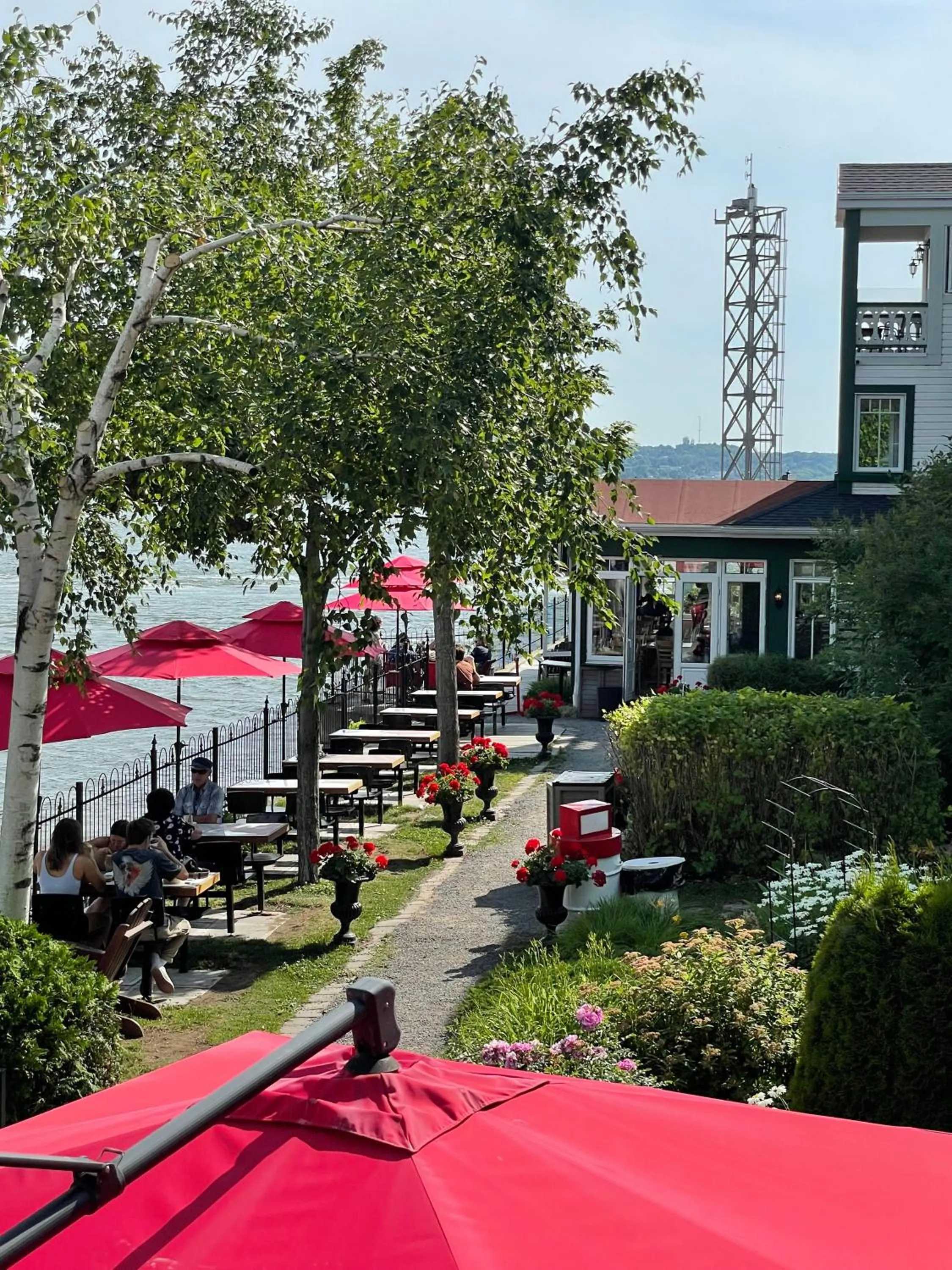 Garden view in Goéliche hotel et appartement