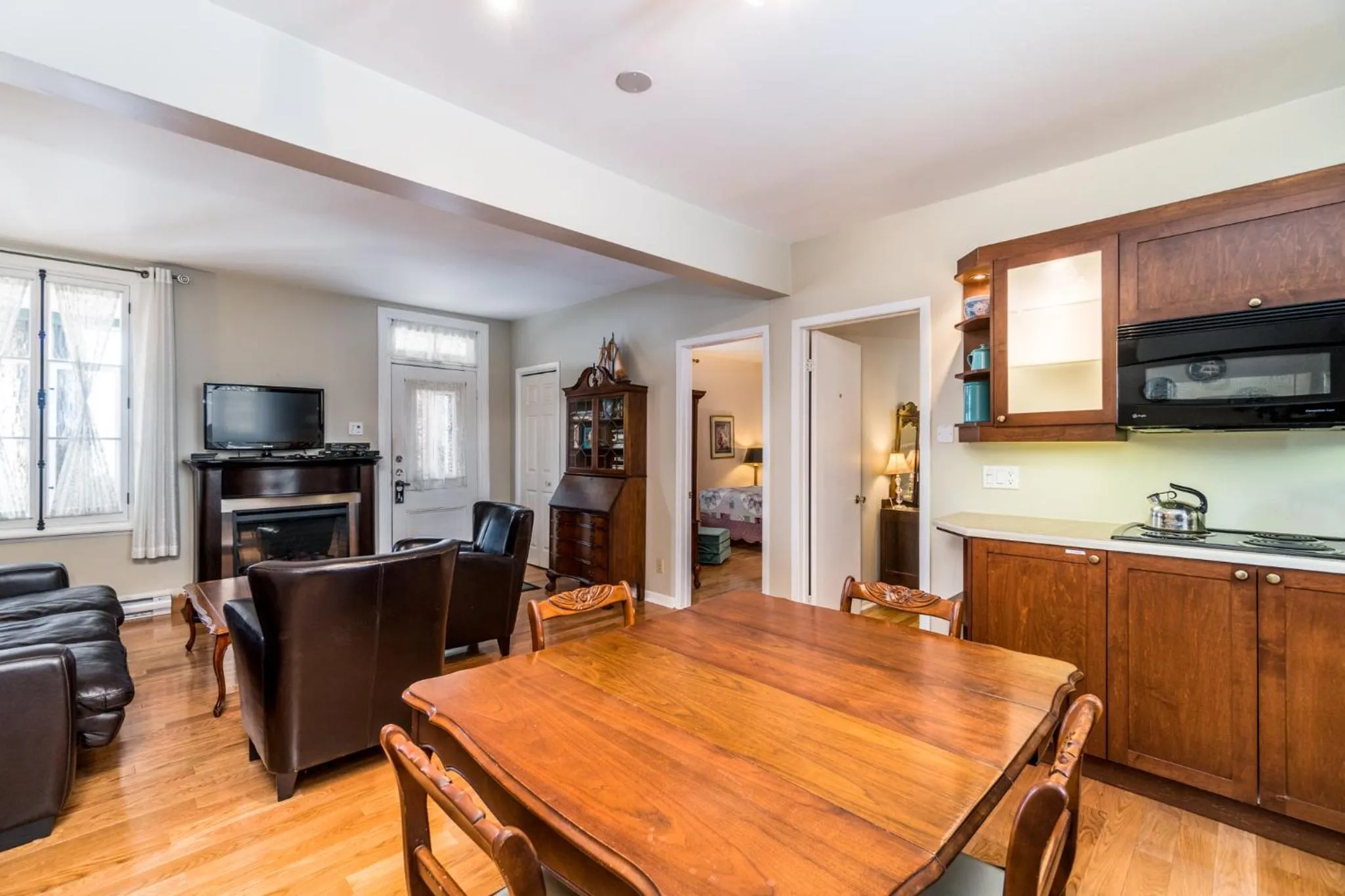 Kitchen or kitchenette in Goéliche hotel et appartement