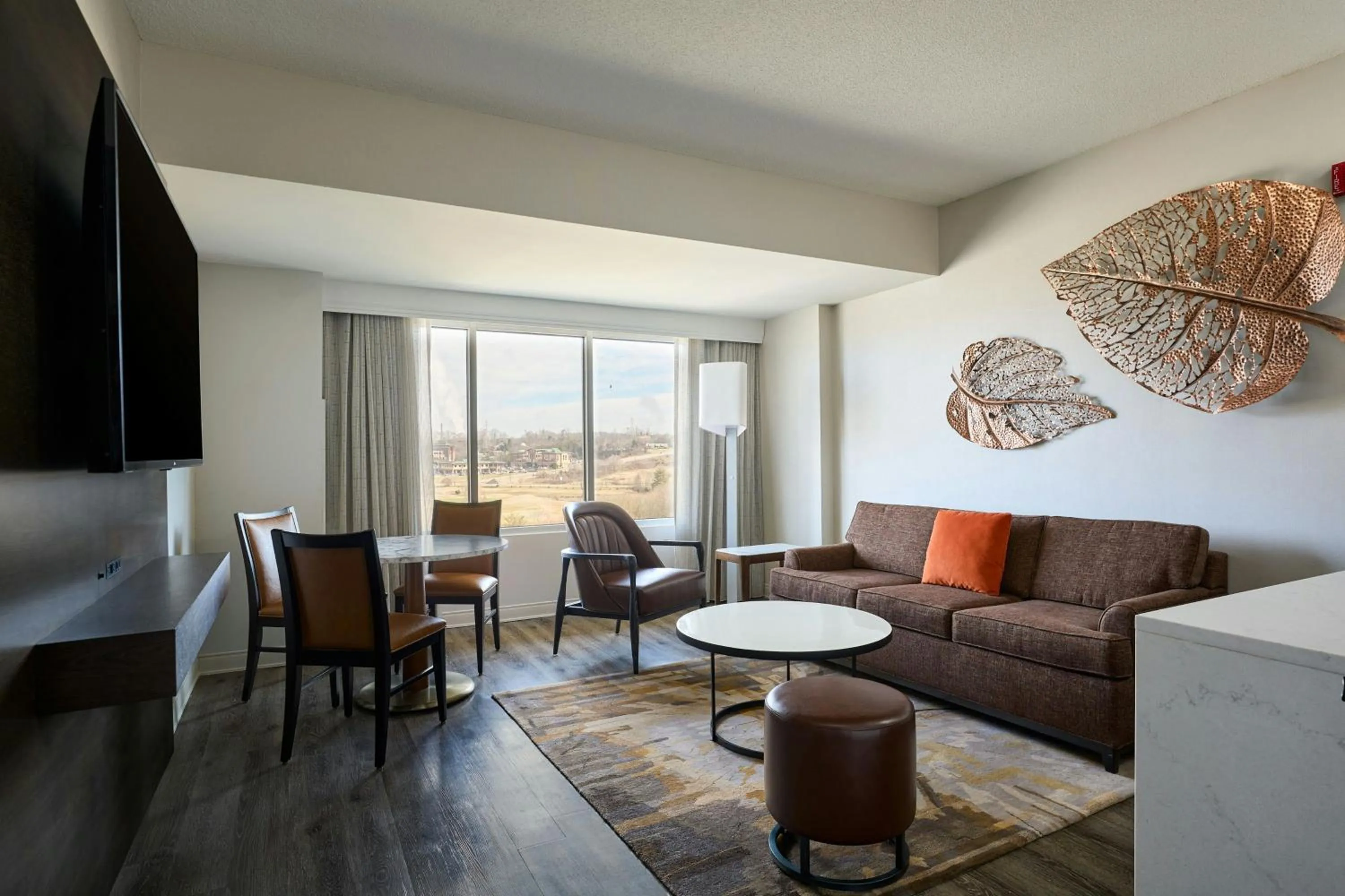 Living room in MeadowView Marriott Conference Resort and Convention Center