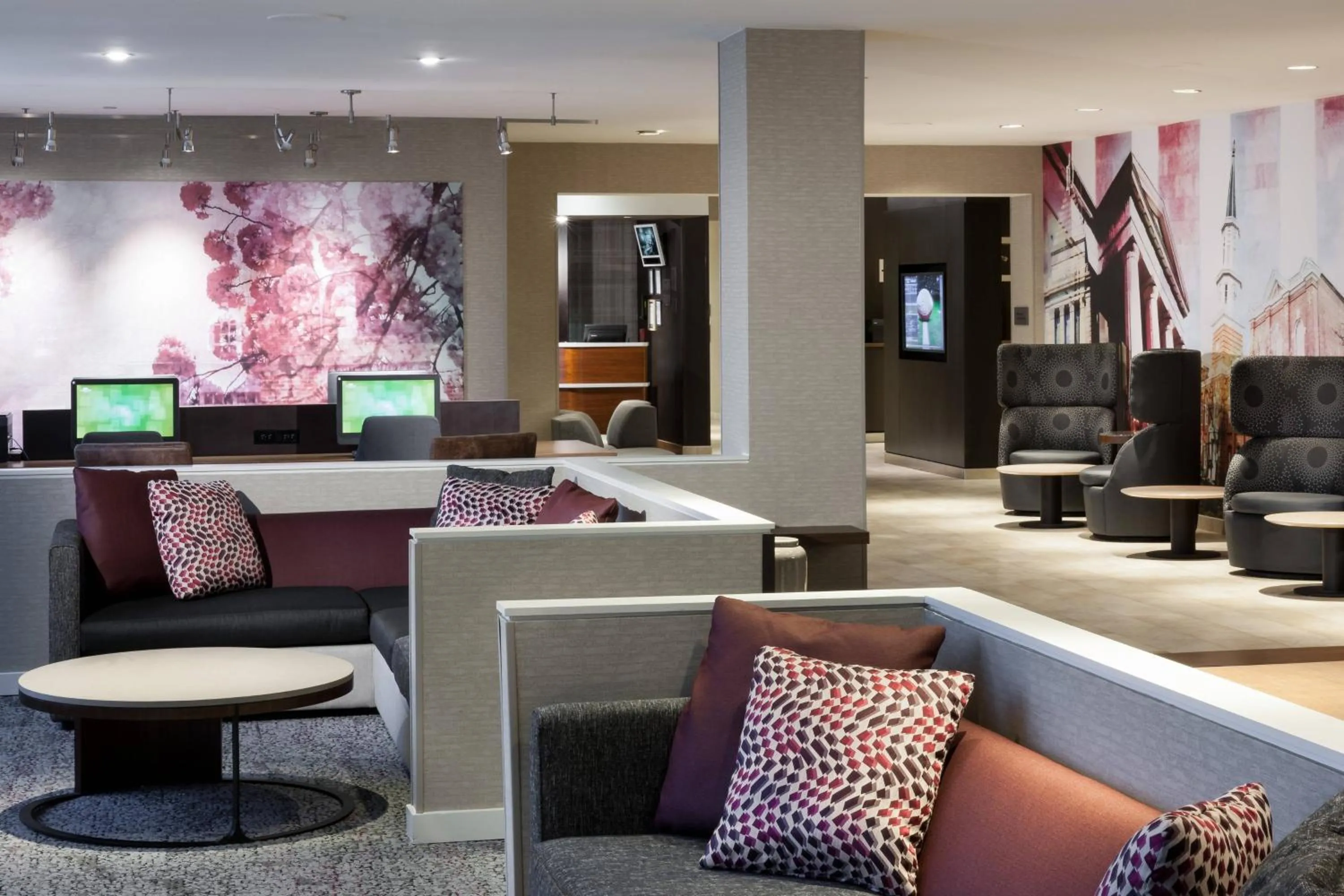 Lobby or reception in Courtyard Alexandria Old Town/Southwest