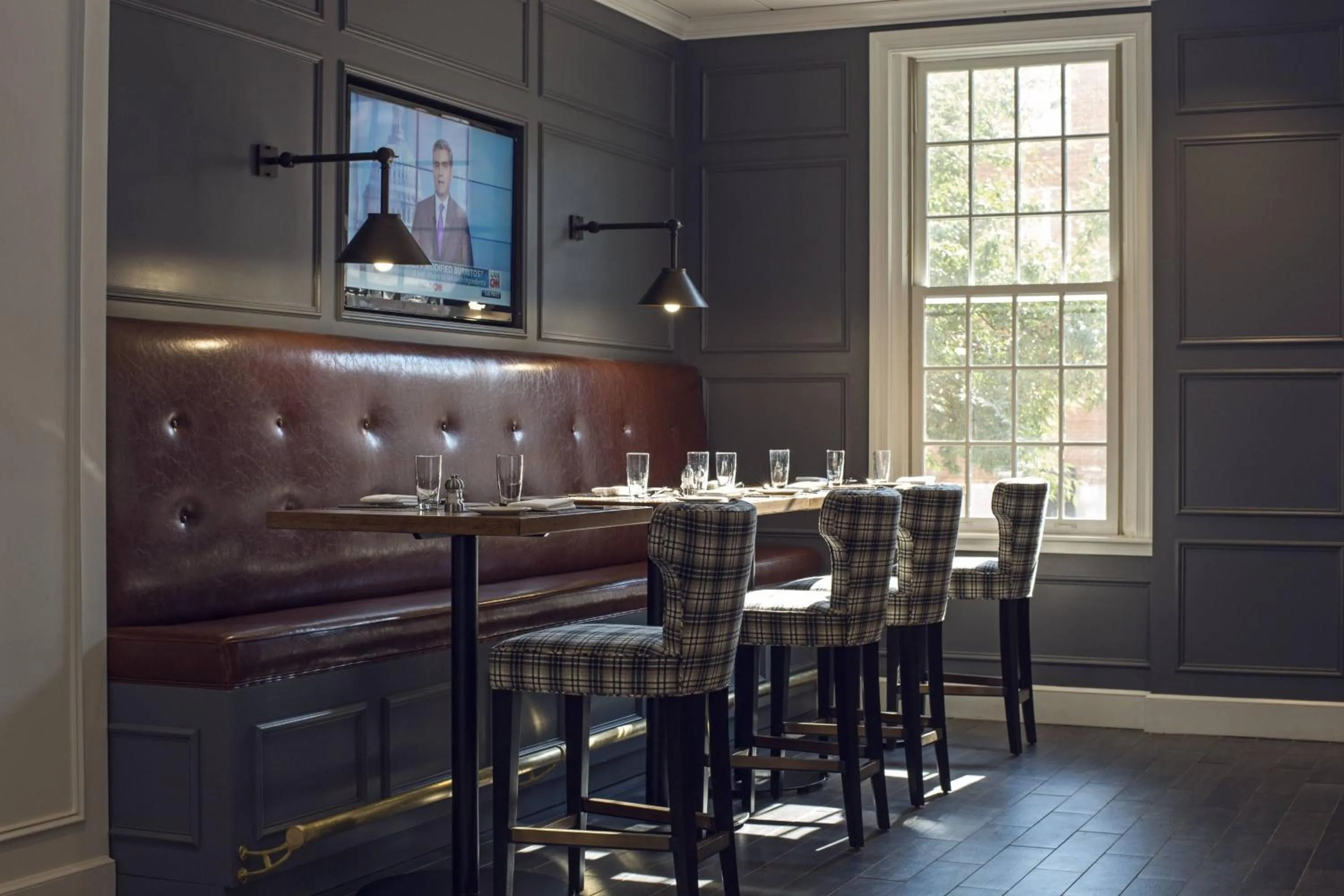 Restaurant/places to eat in College Park Marriott Hotel & Conference Center