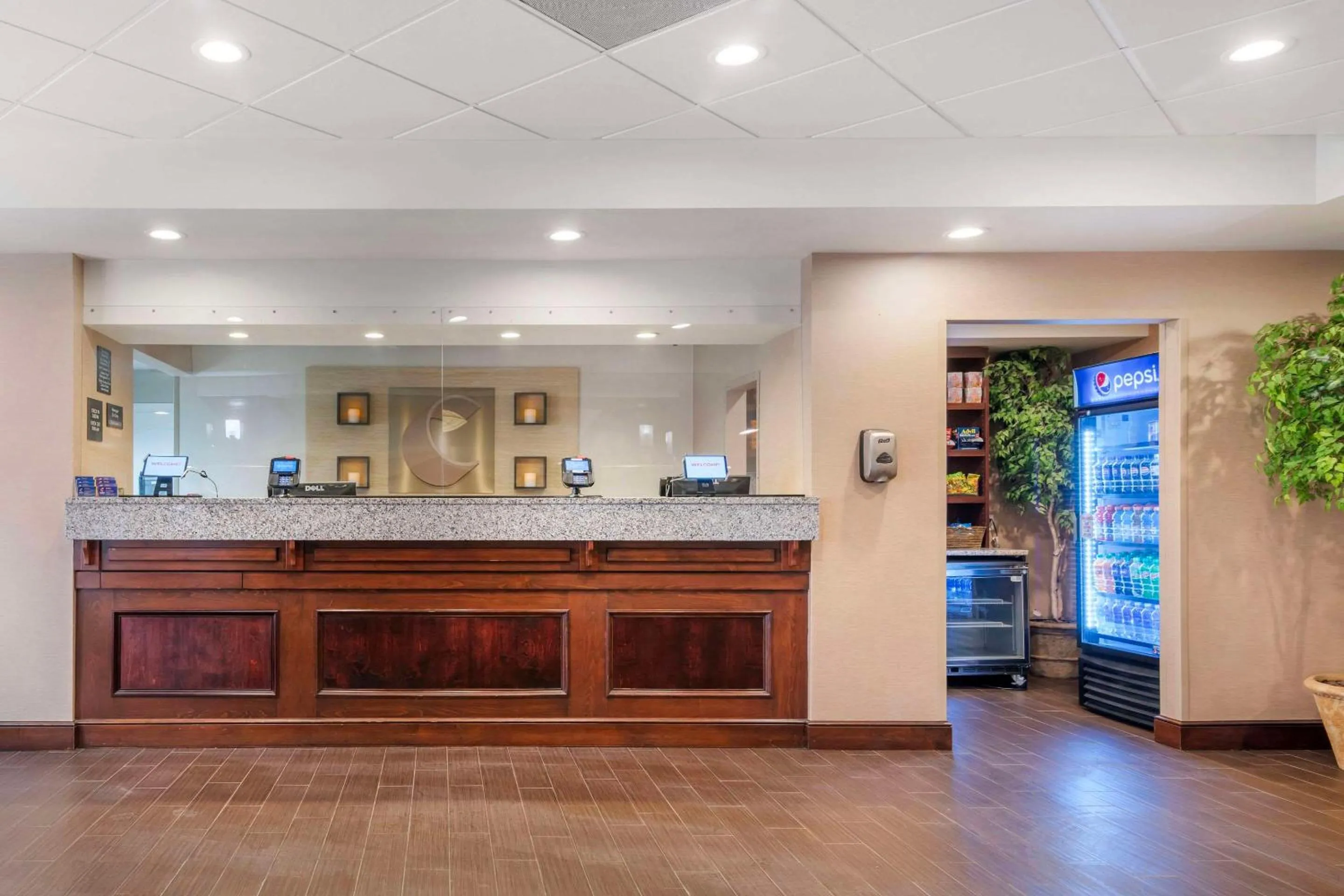 Lobby or reception in Comfort Inn & Suites Dover-Portsmouth