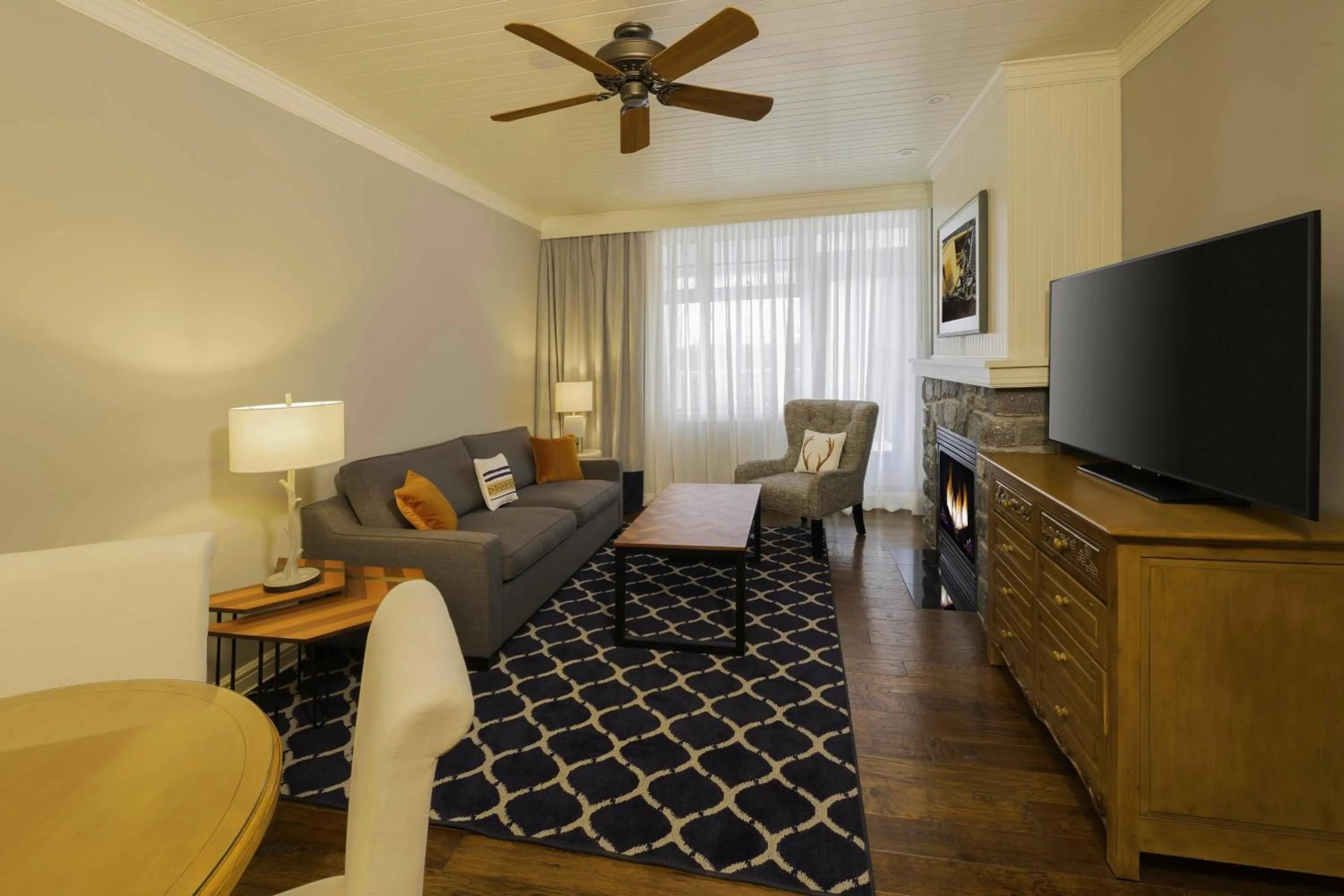 Living room in JW Marriott The Rosseau Muskoka Resort & Spa