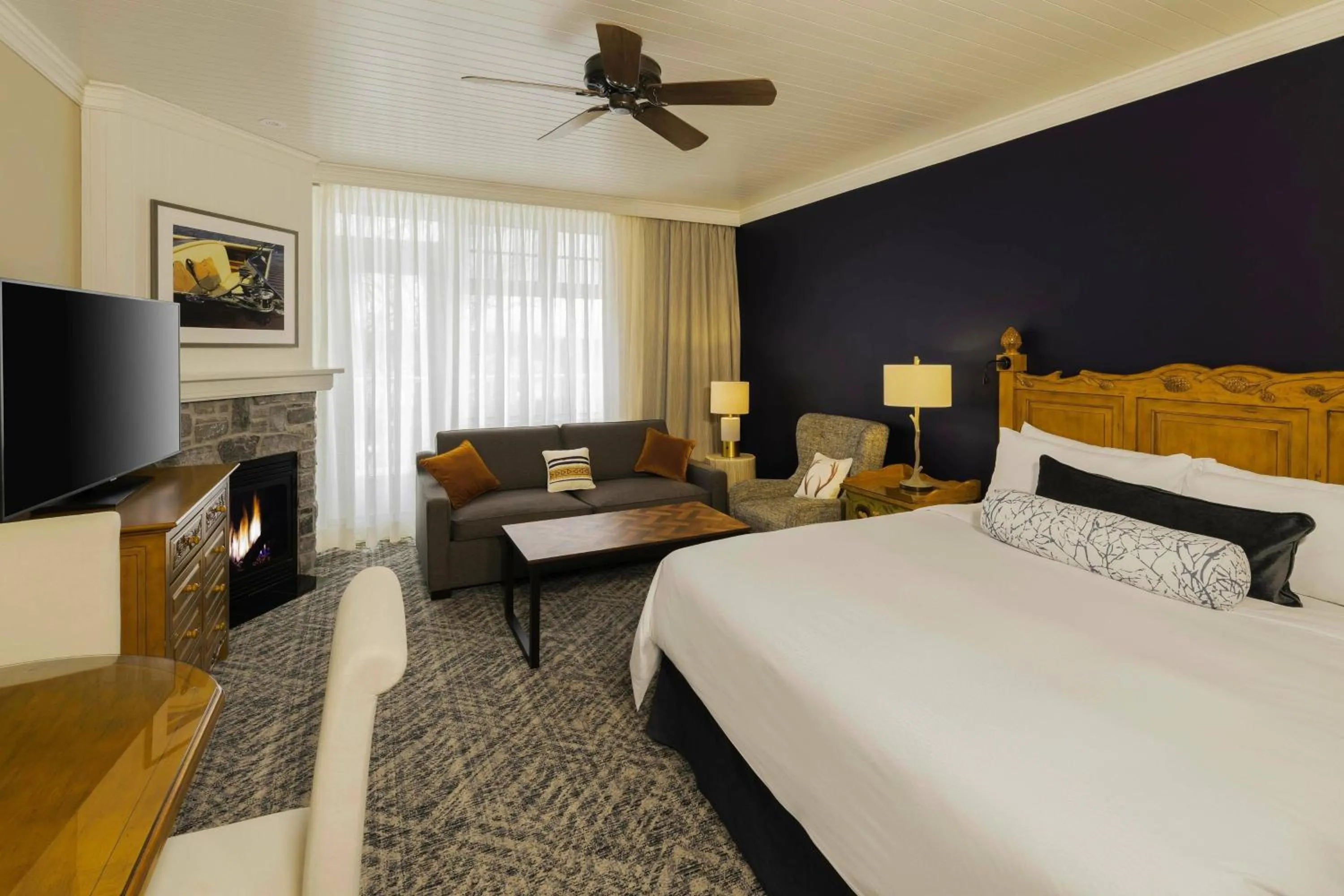 Photo of the whole room, Bed in JW Marriott The Rosseau Muskoka Resort & Spa