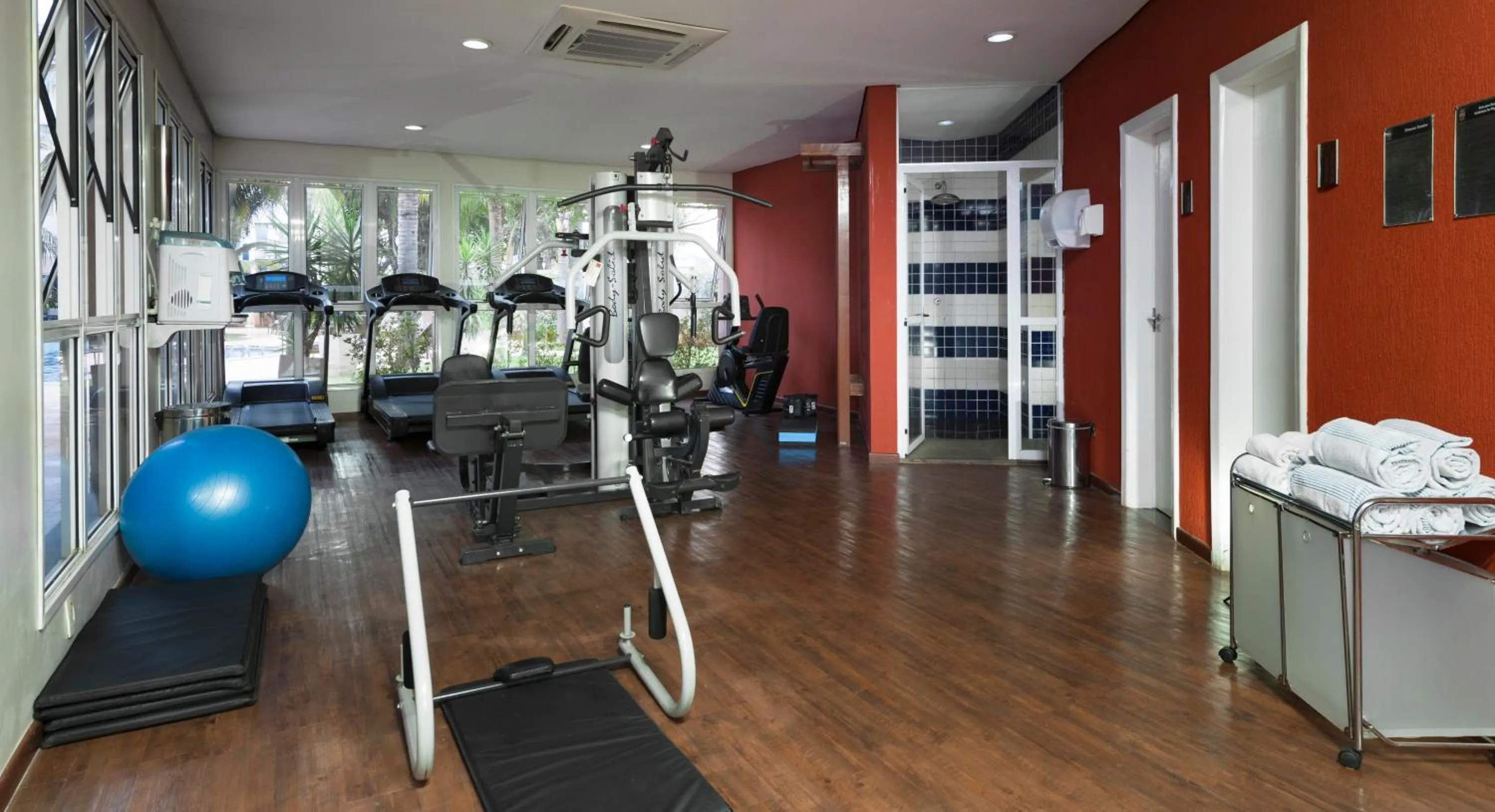 Fitness centre/facilities in Comfort Suites Flamboyant Goiânia