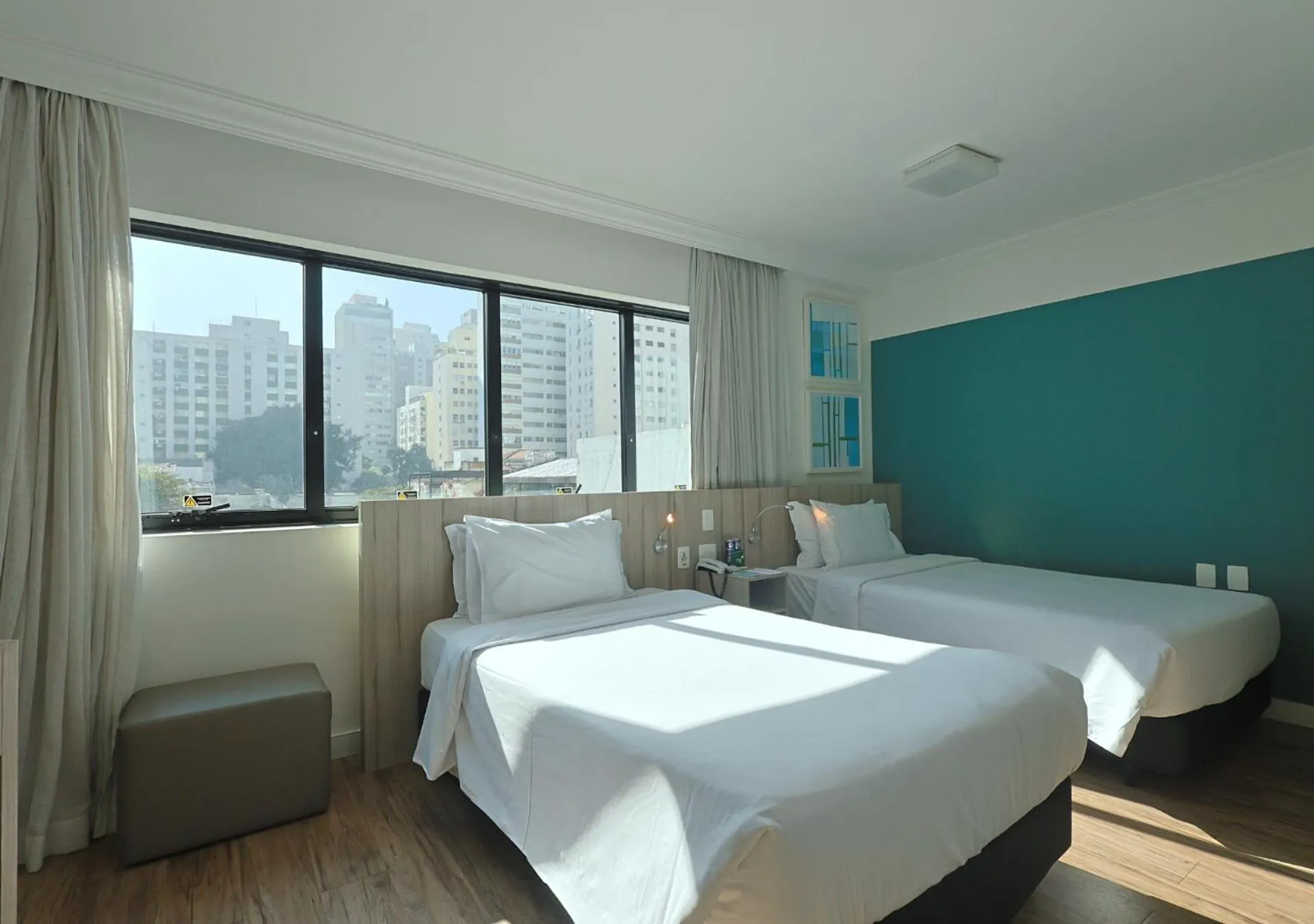 Bed in Radisson Oscar Freire