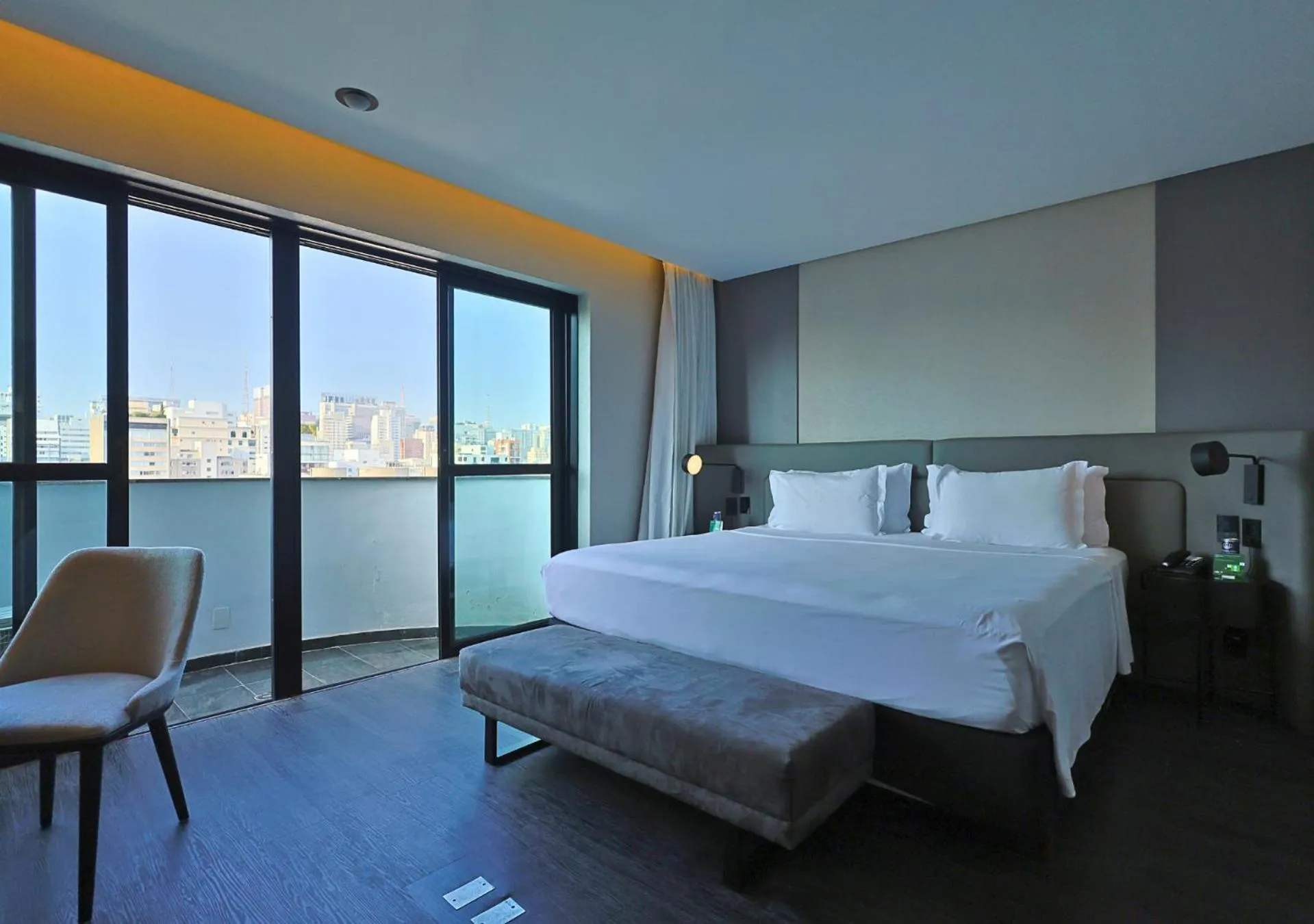 Bed in Radisson Oscar Freire