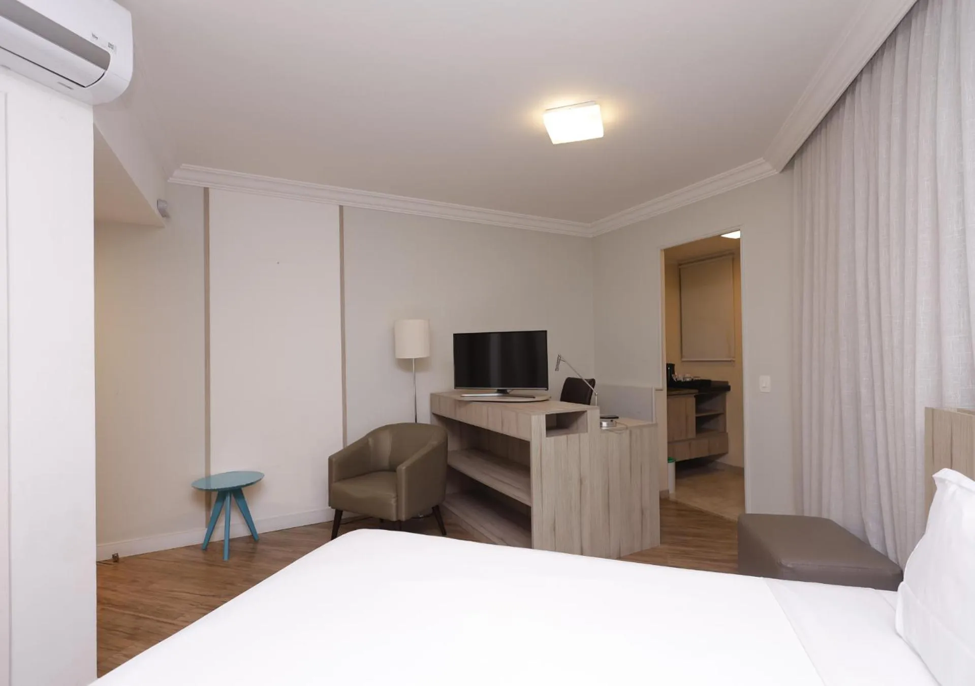 Bed in Radisson Oscar Freire