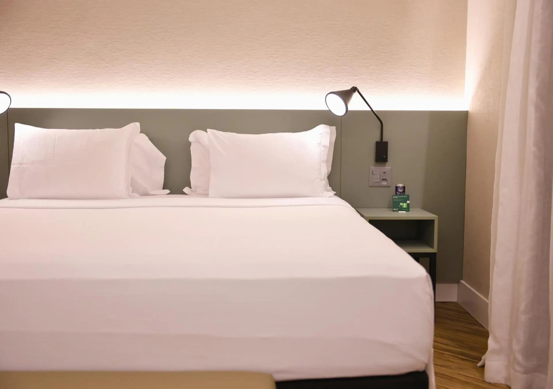 Bed in Radisson Oscar Freire